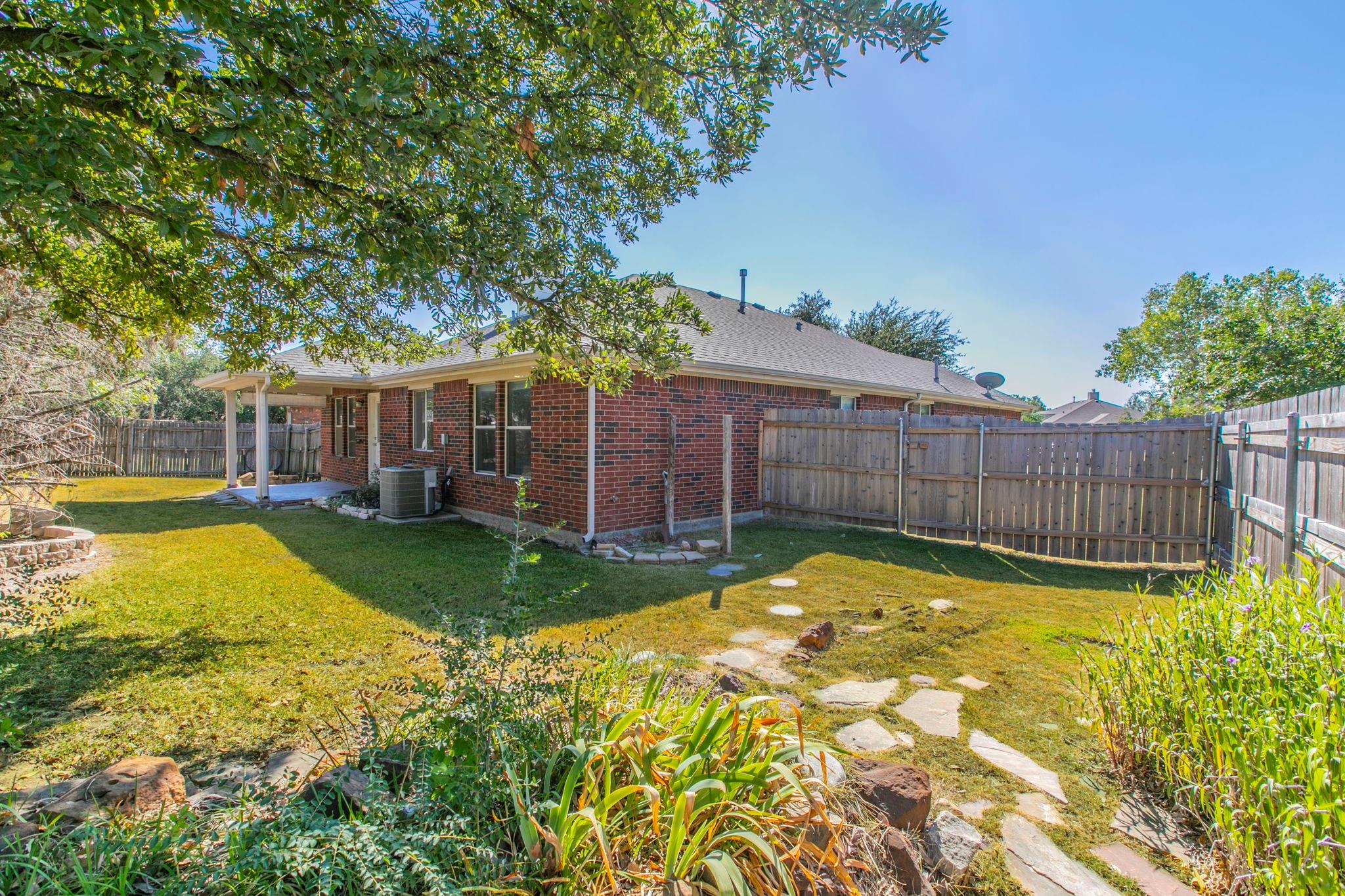 main property photo 18