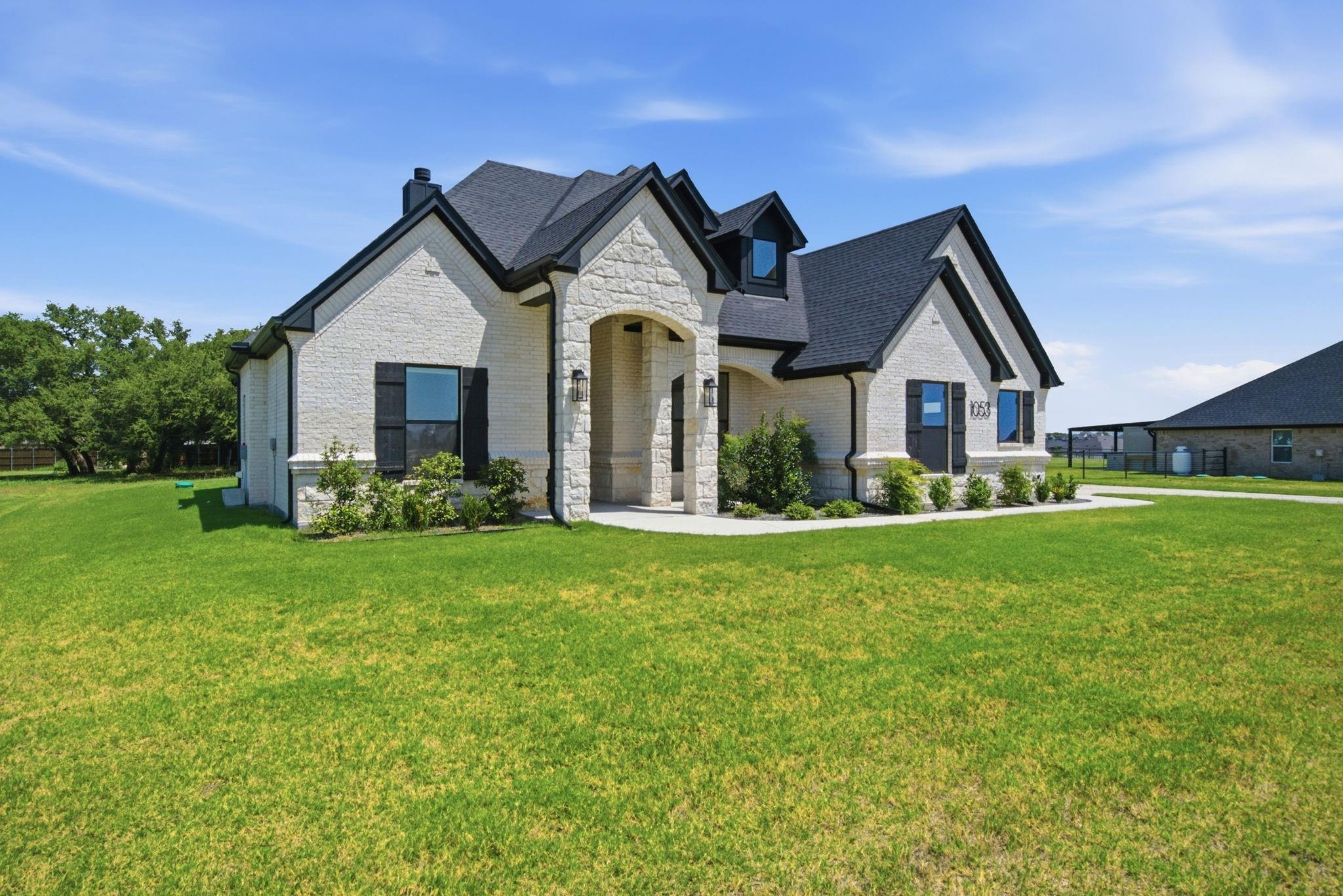 main property photo 3