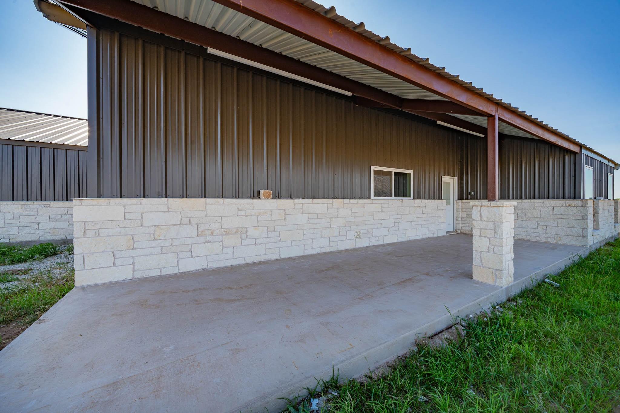 main property photo 25