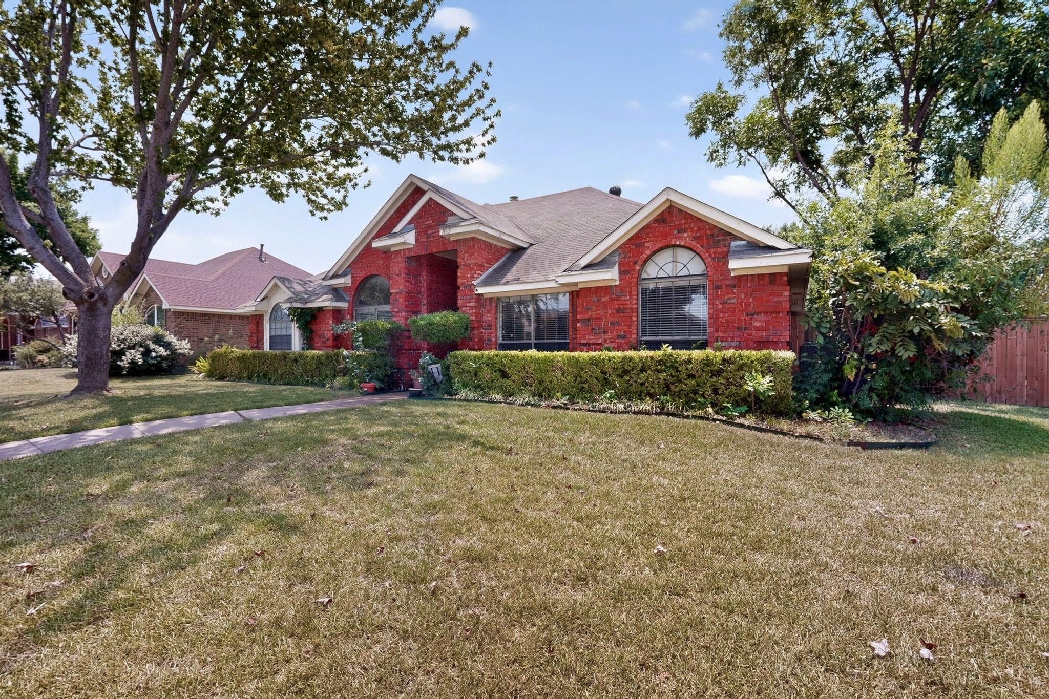 main property photo 9