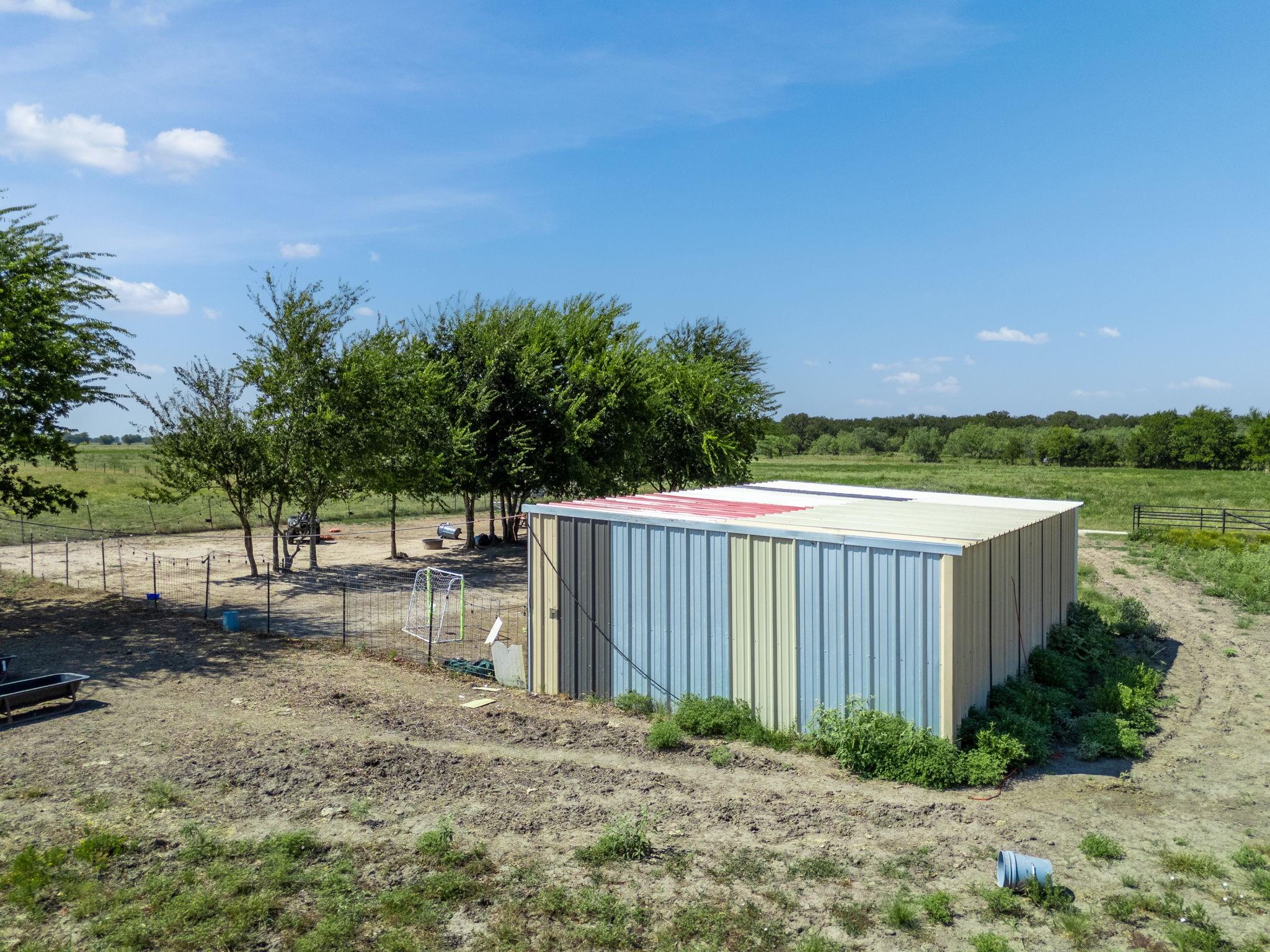 main property photo 8