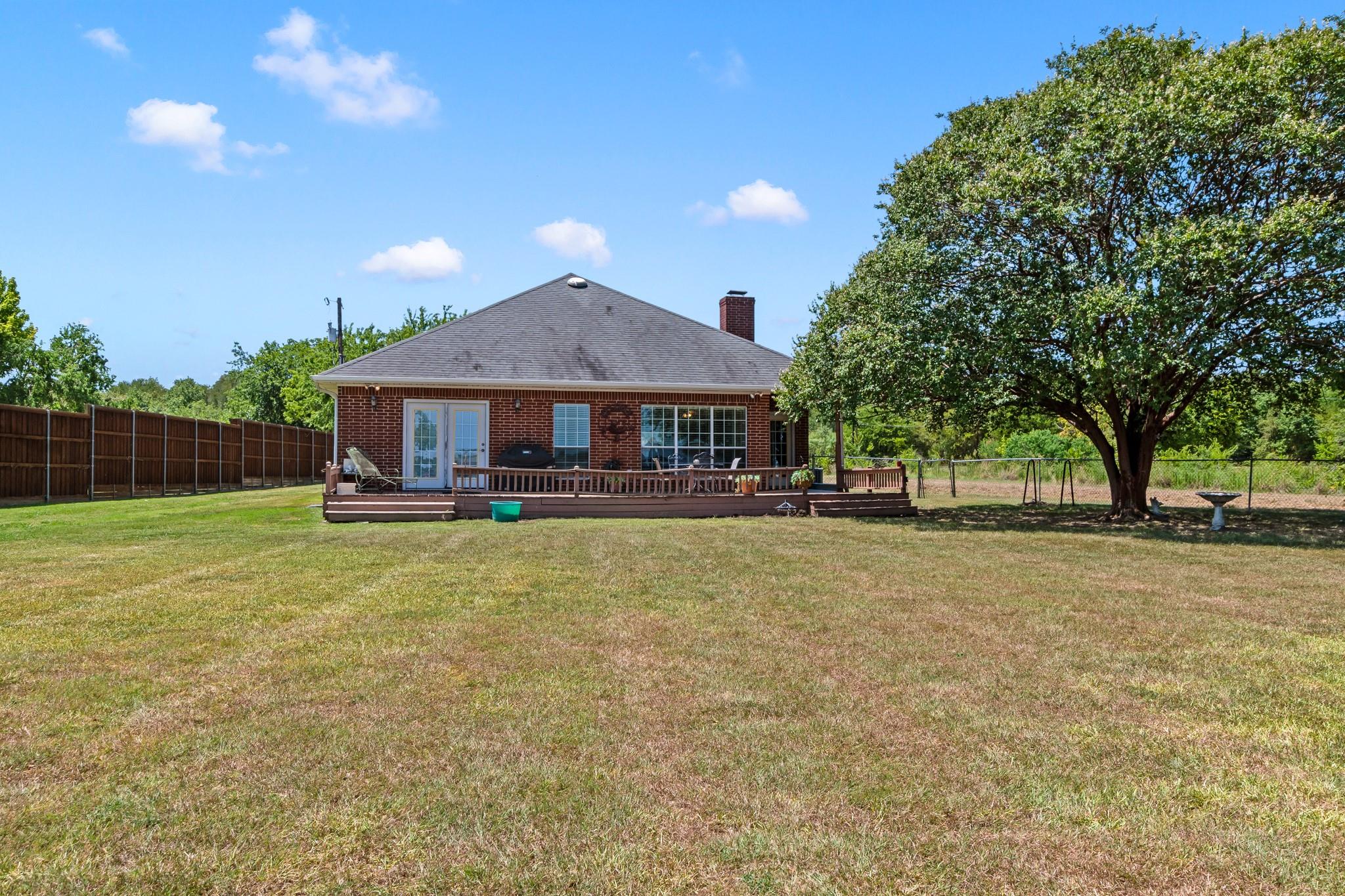 main property photo 18