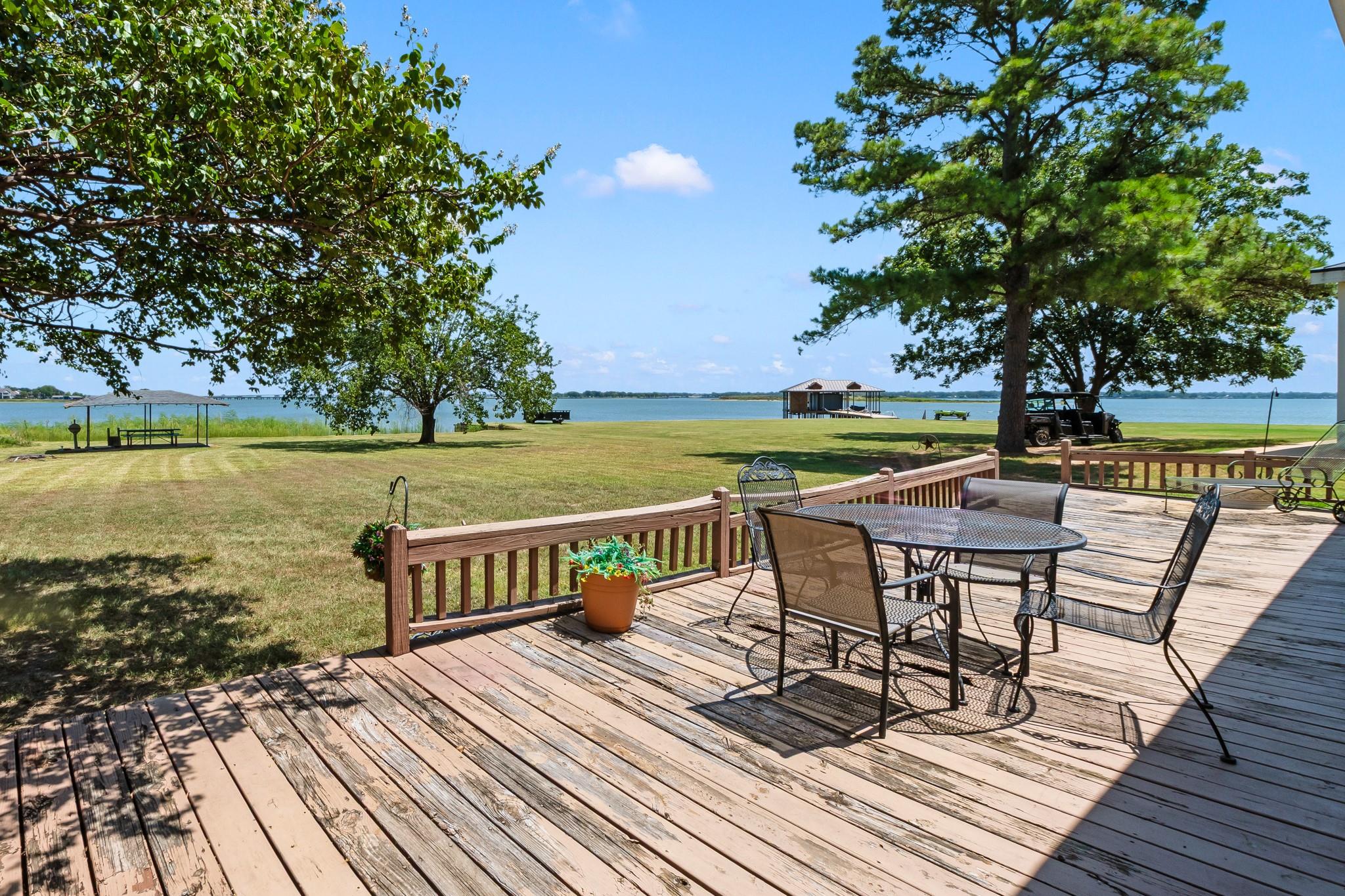 main property photo 19