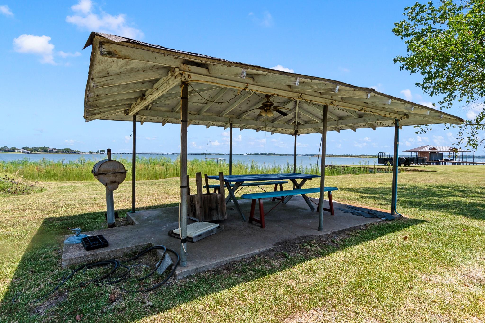 main property photo 21