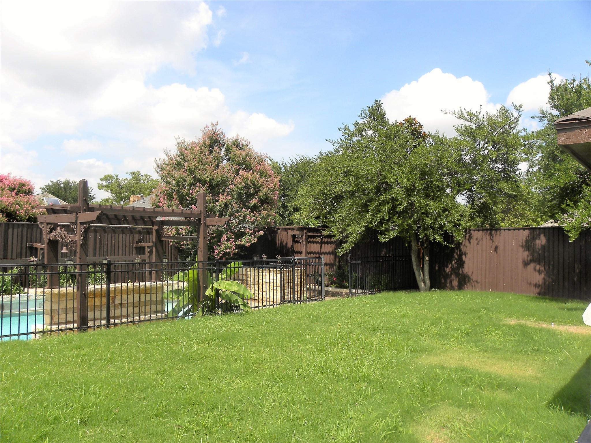 main property photo 37