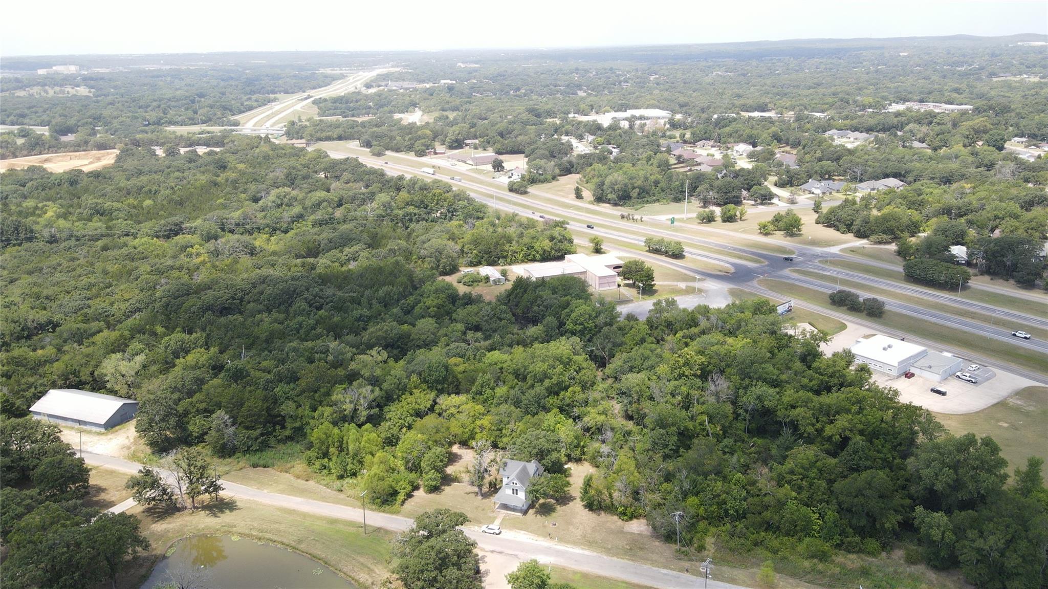 main property photo 8