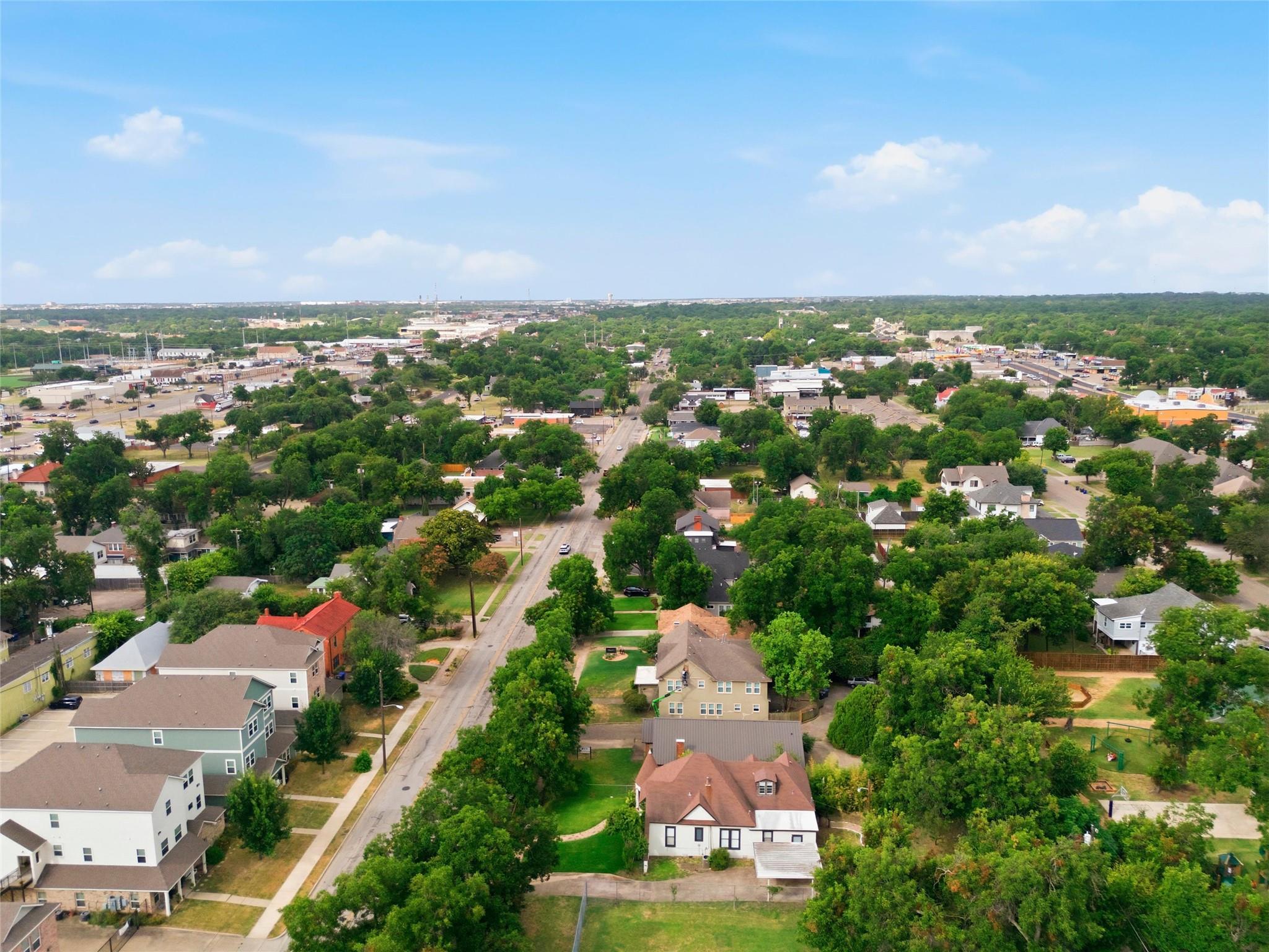 main property photo 13