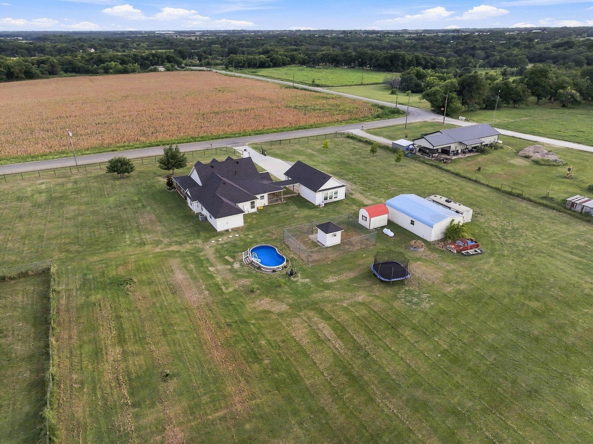 main property photo 38