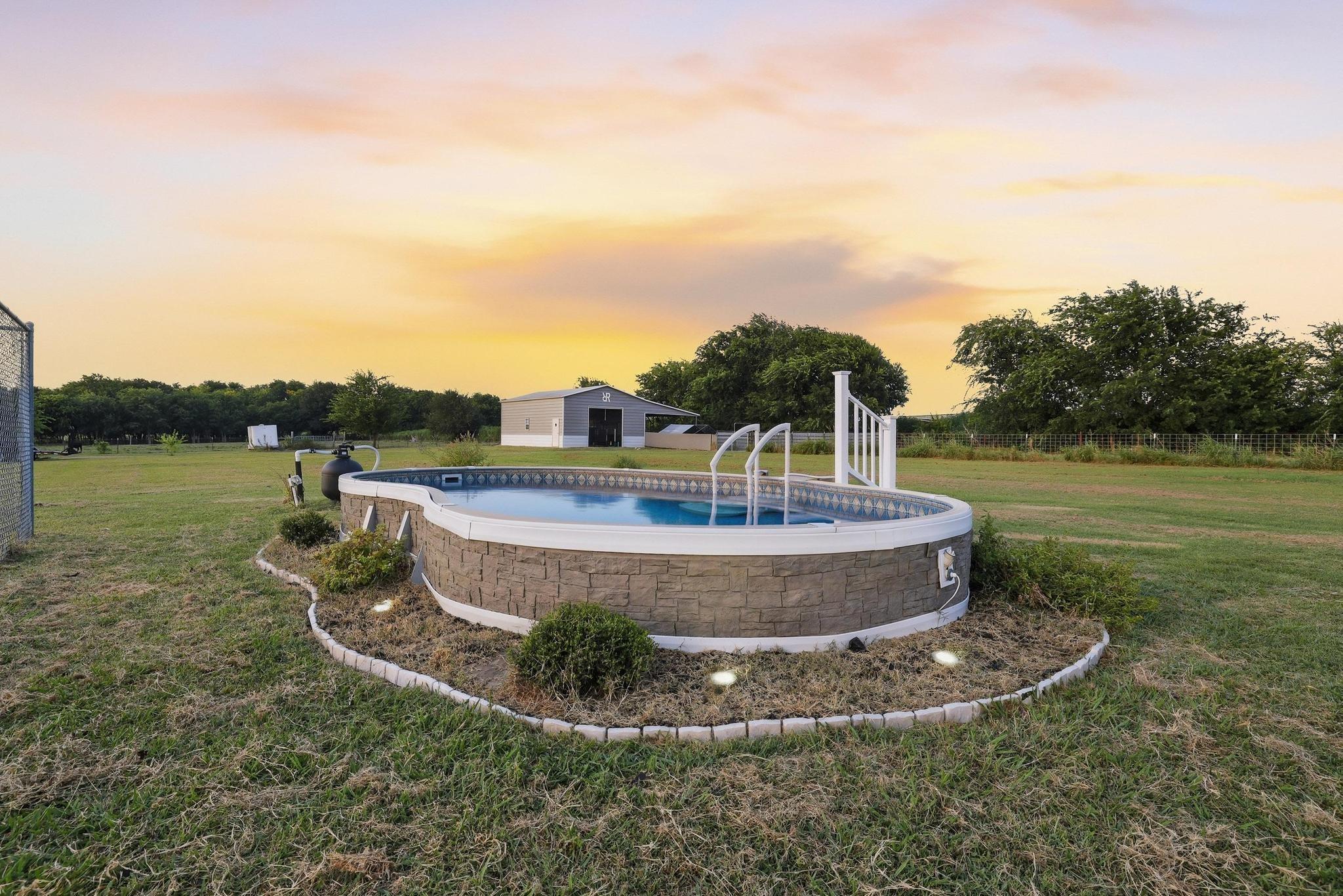 main property photo 5