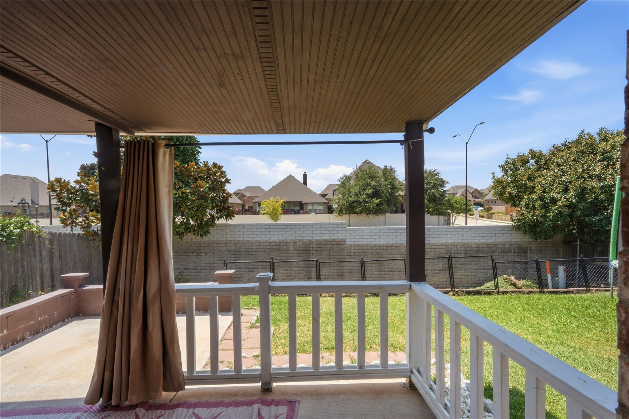 main property photo 24