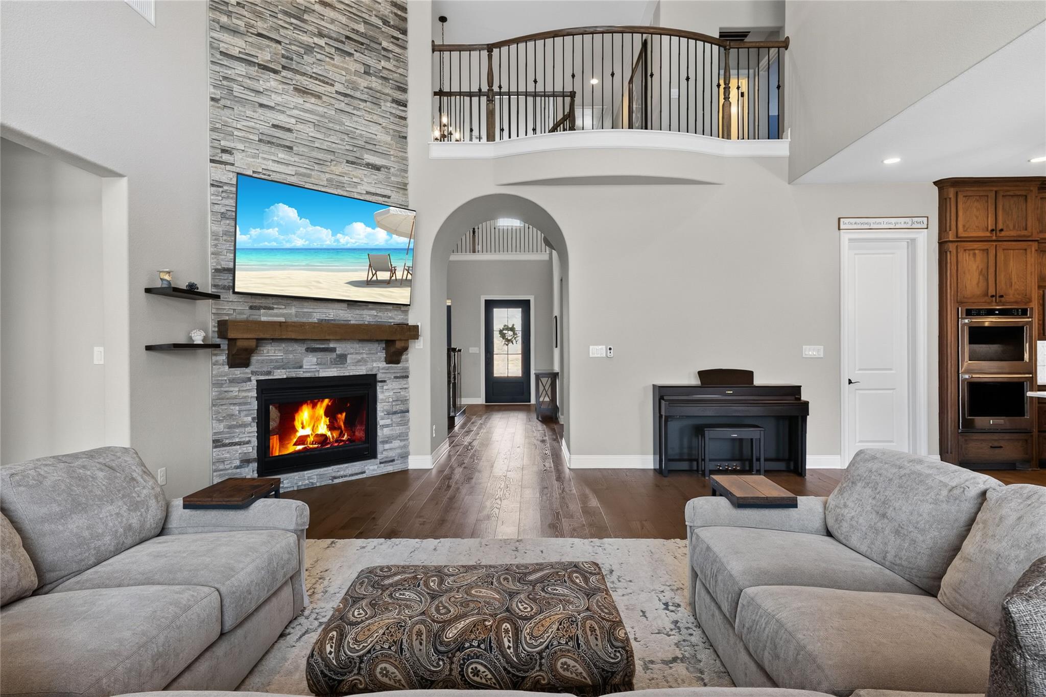 main property photo 6