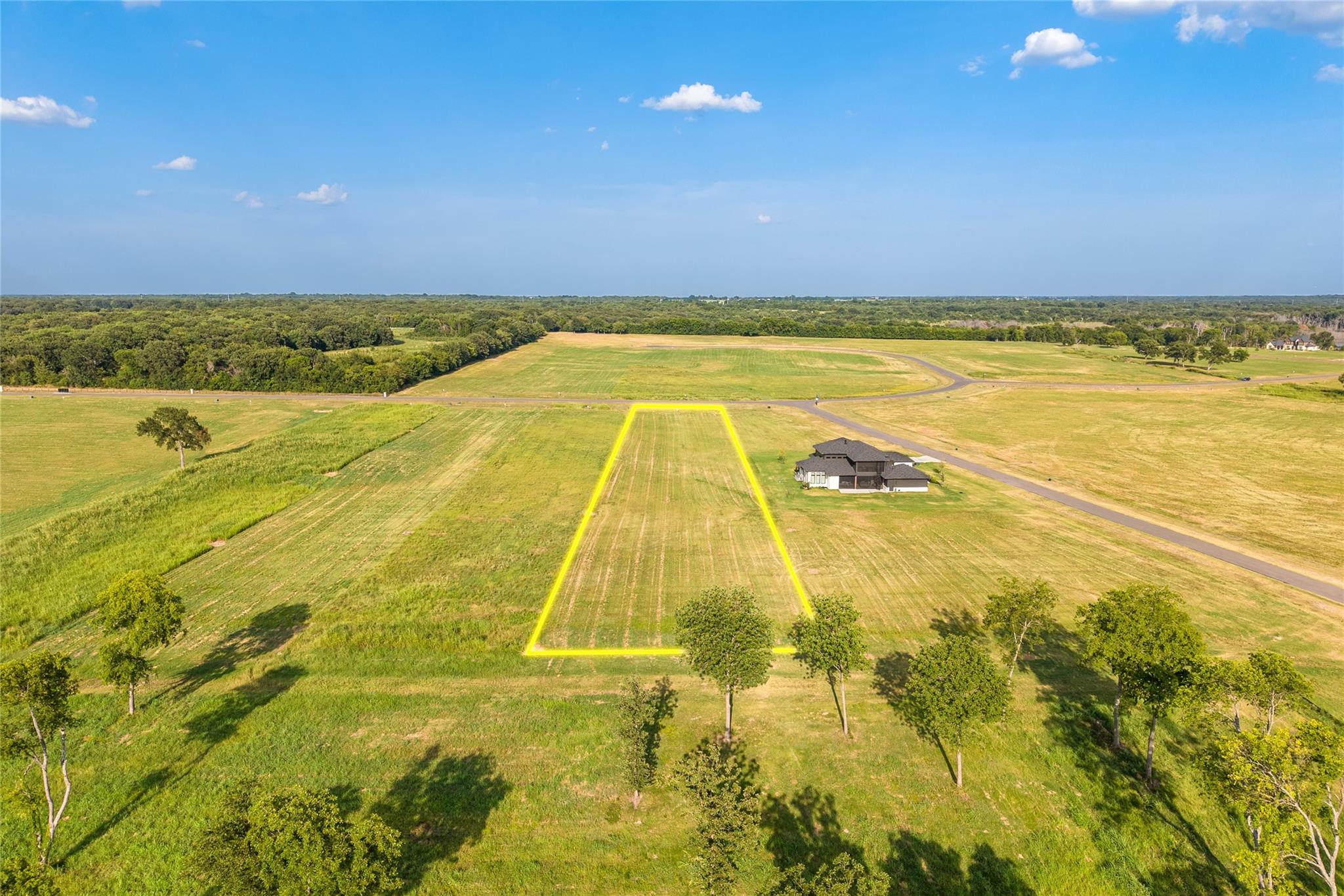 main property photo 11