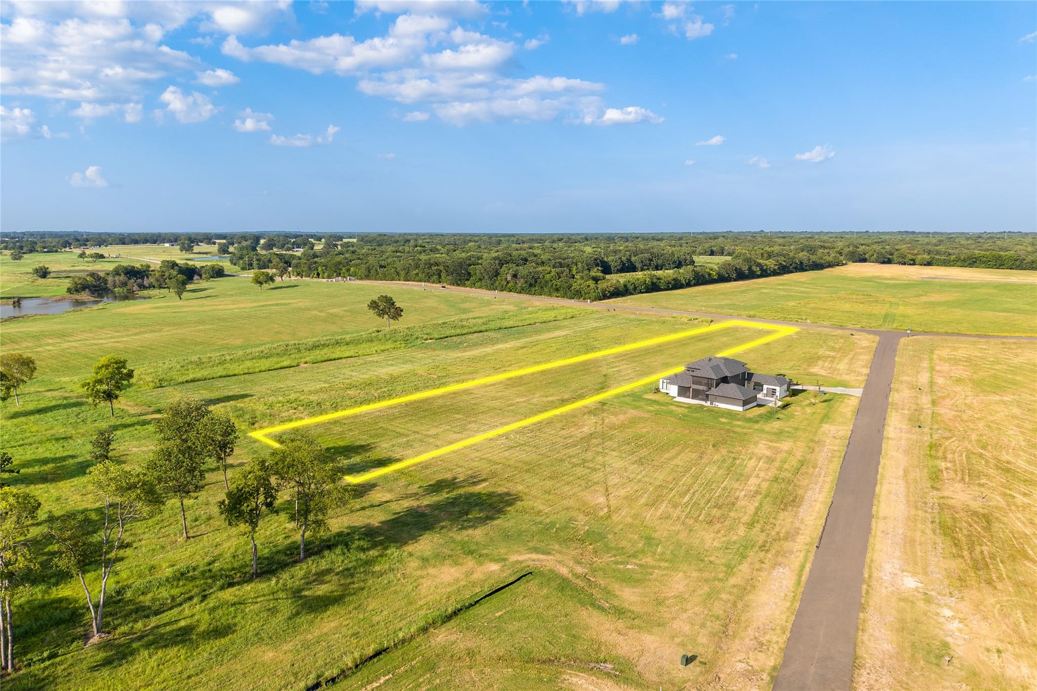 main property photo 13