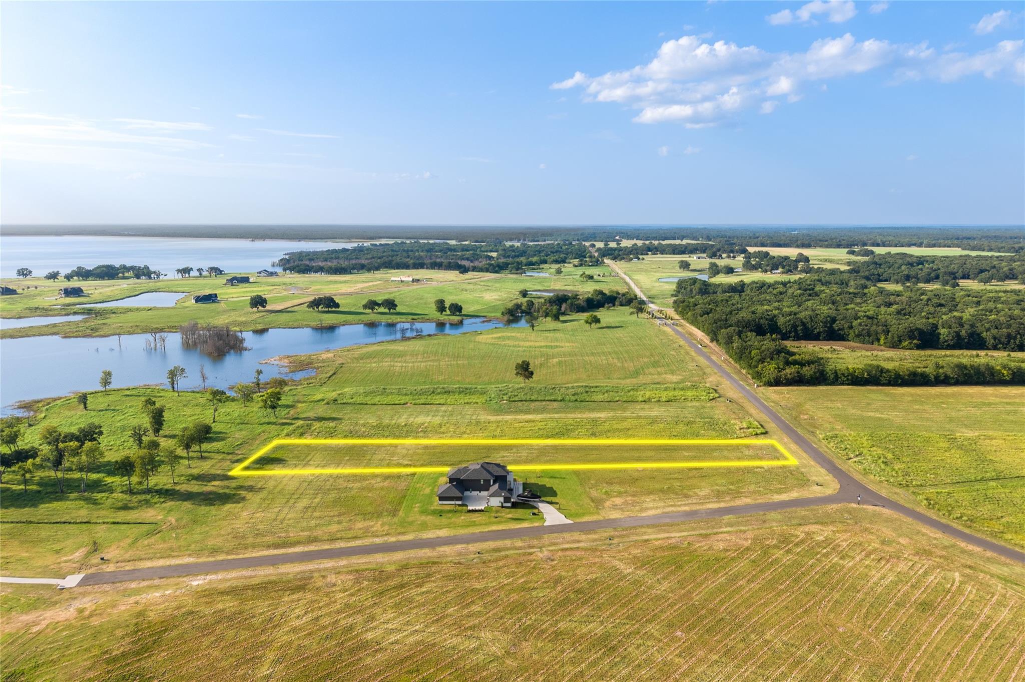 main property photo 16