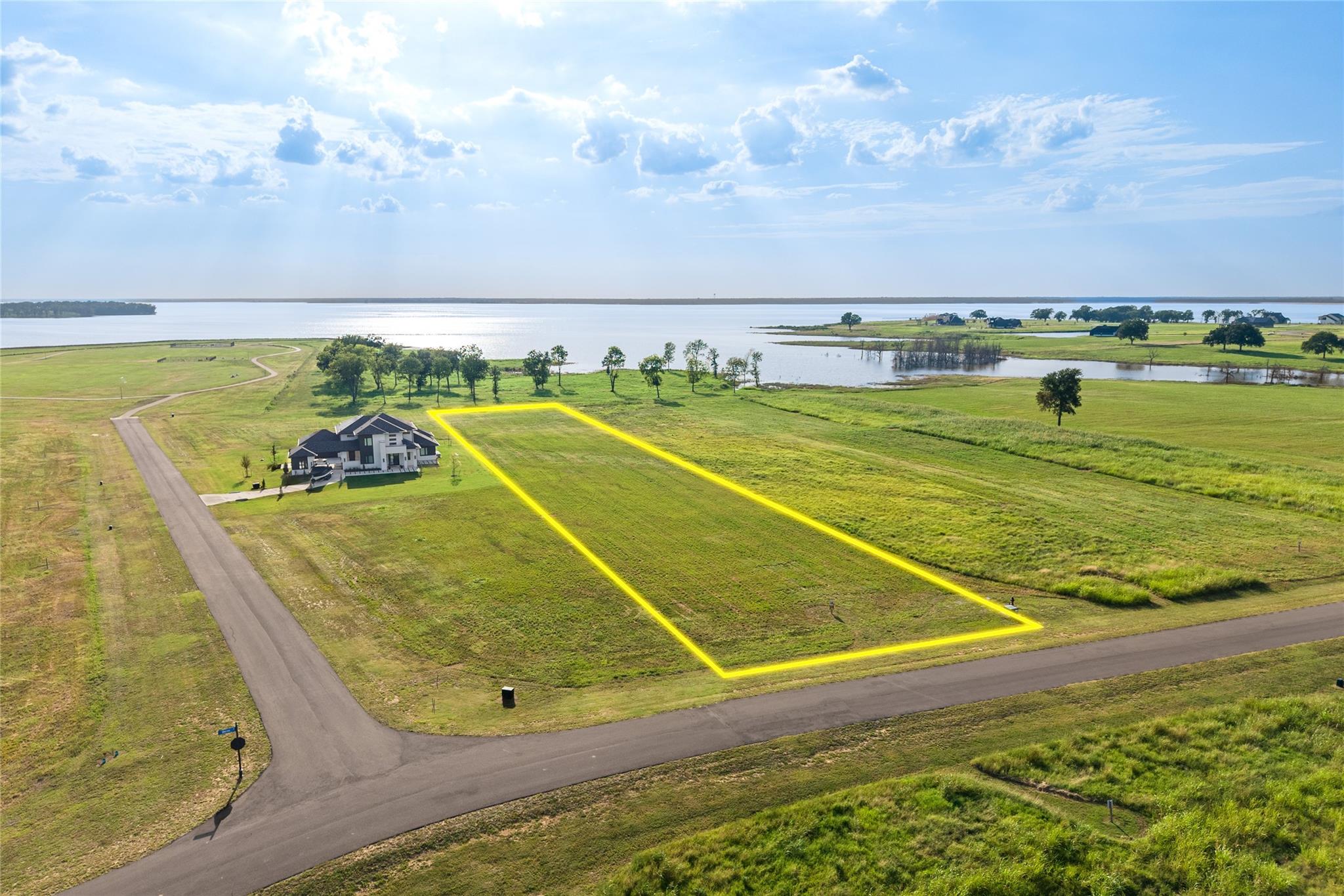 main property photo 17