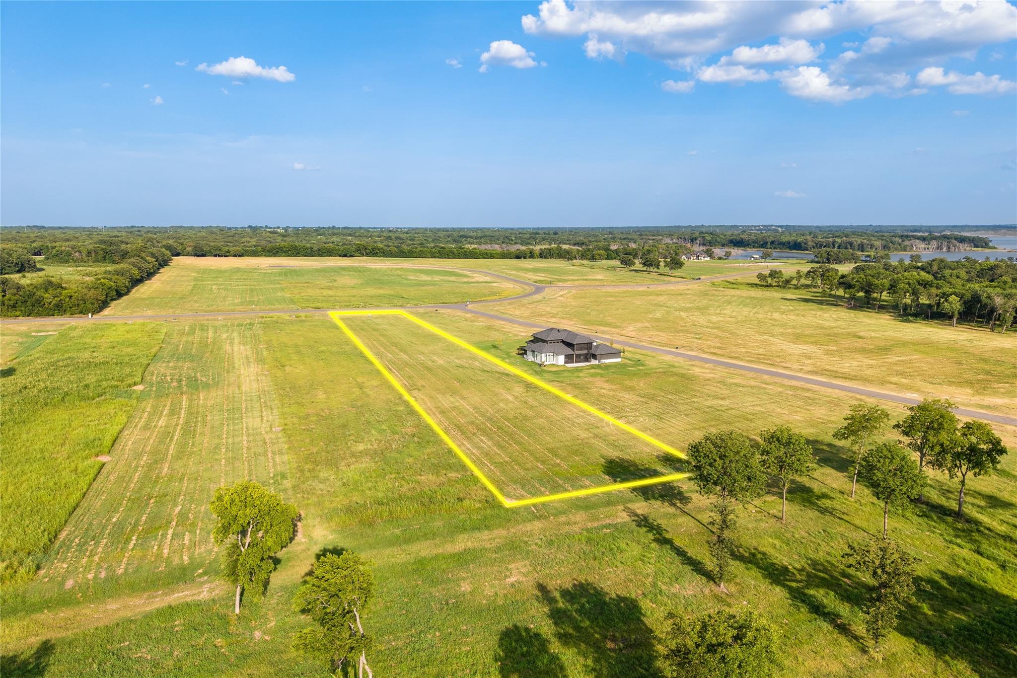 main property photo 9