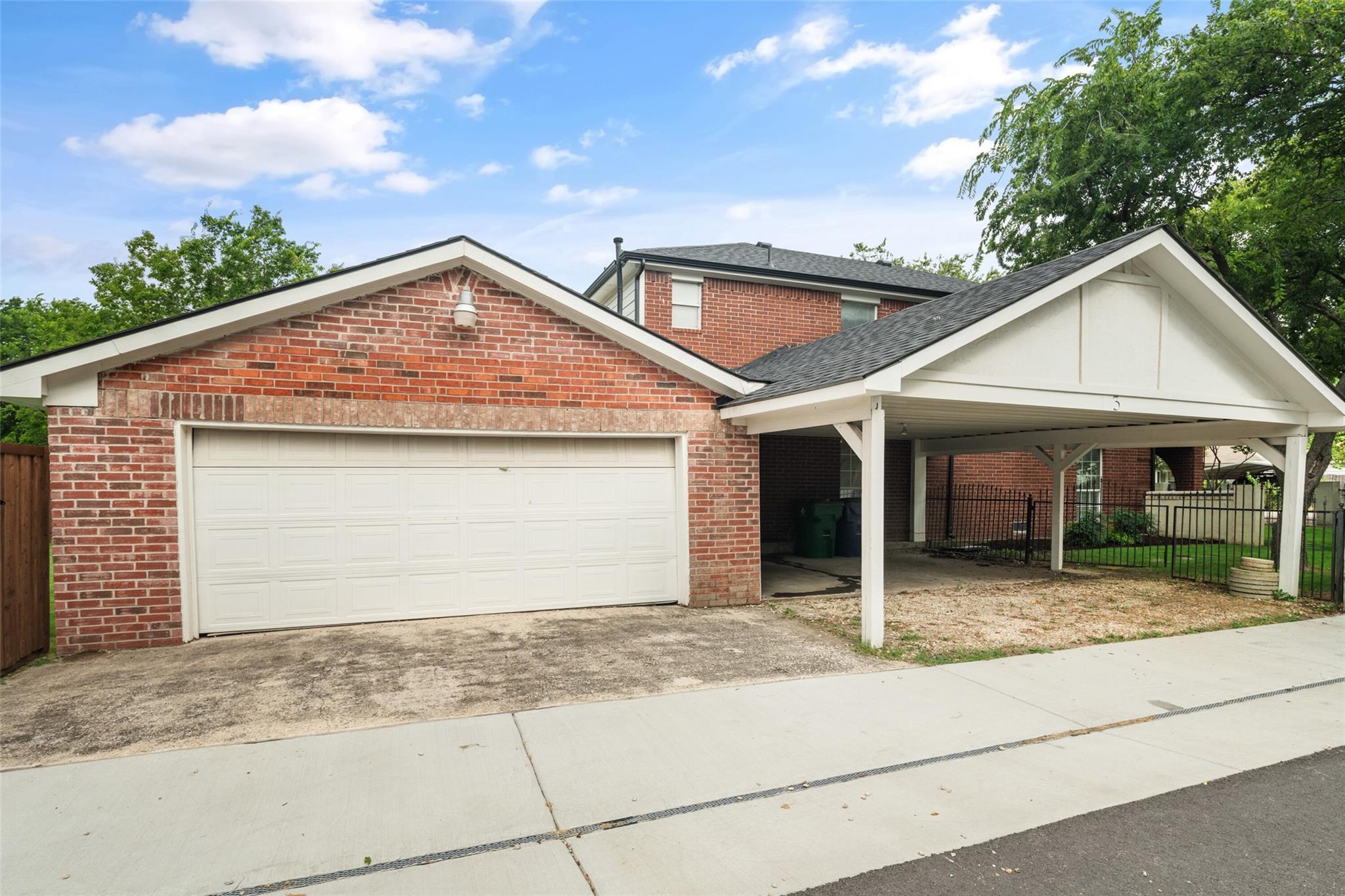 main property photo 9