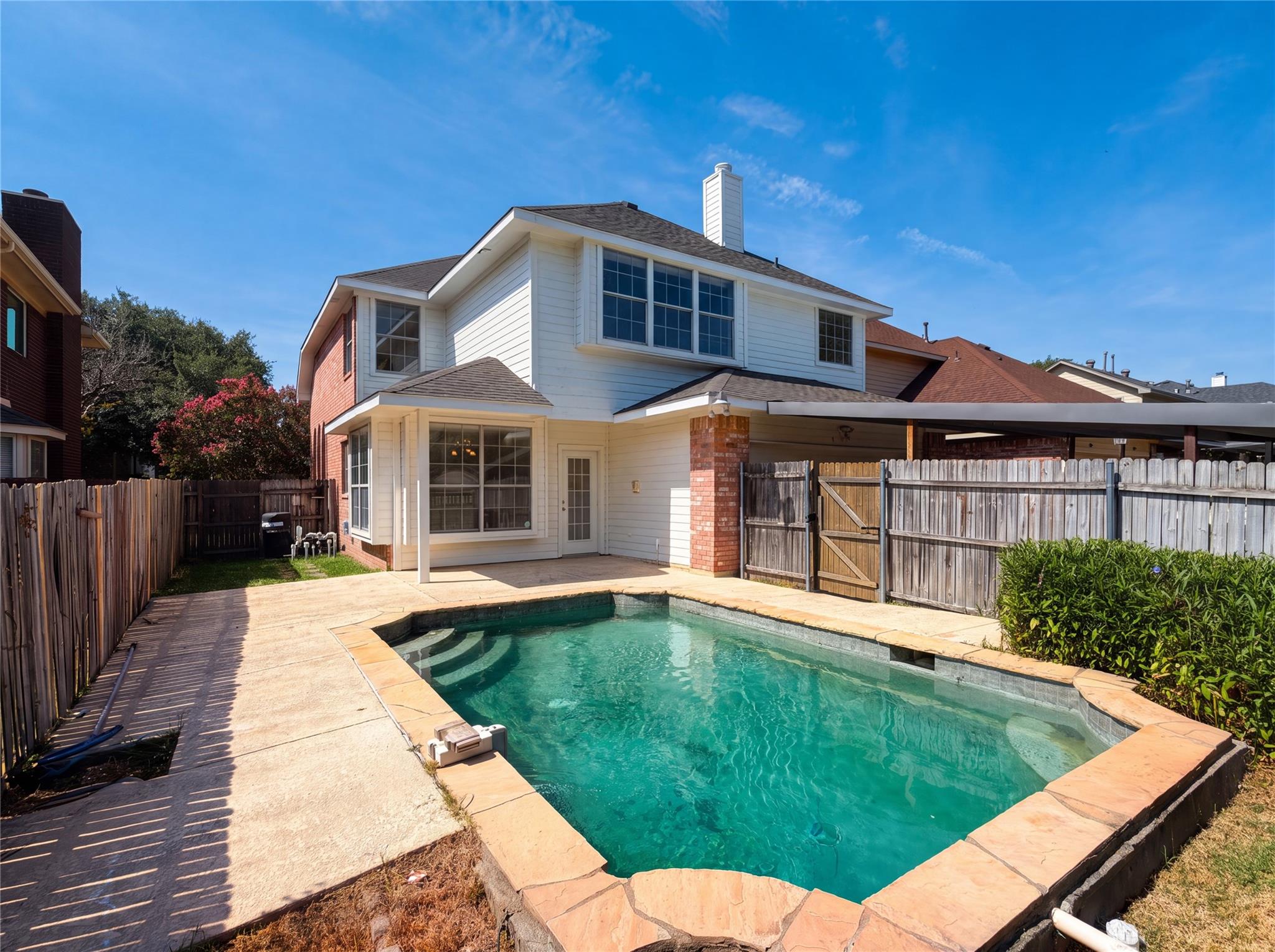 main property photo 17