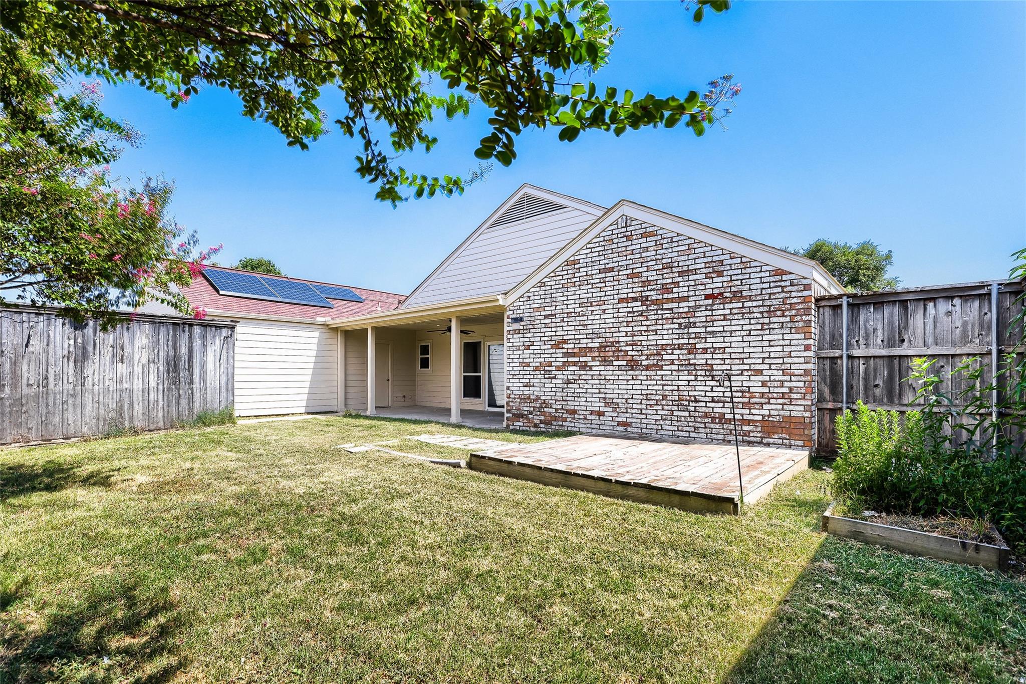 main property photo 23
