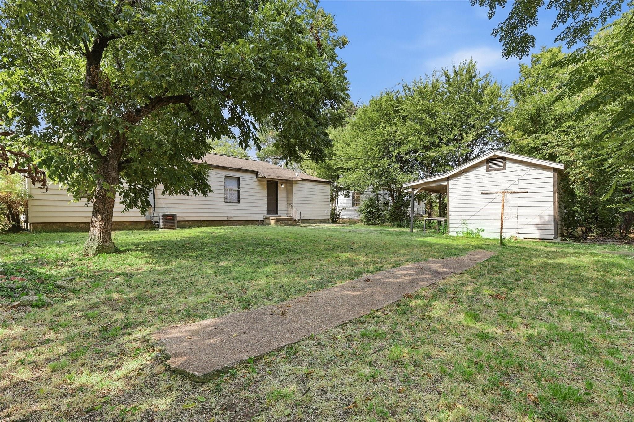 main property photo 13