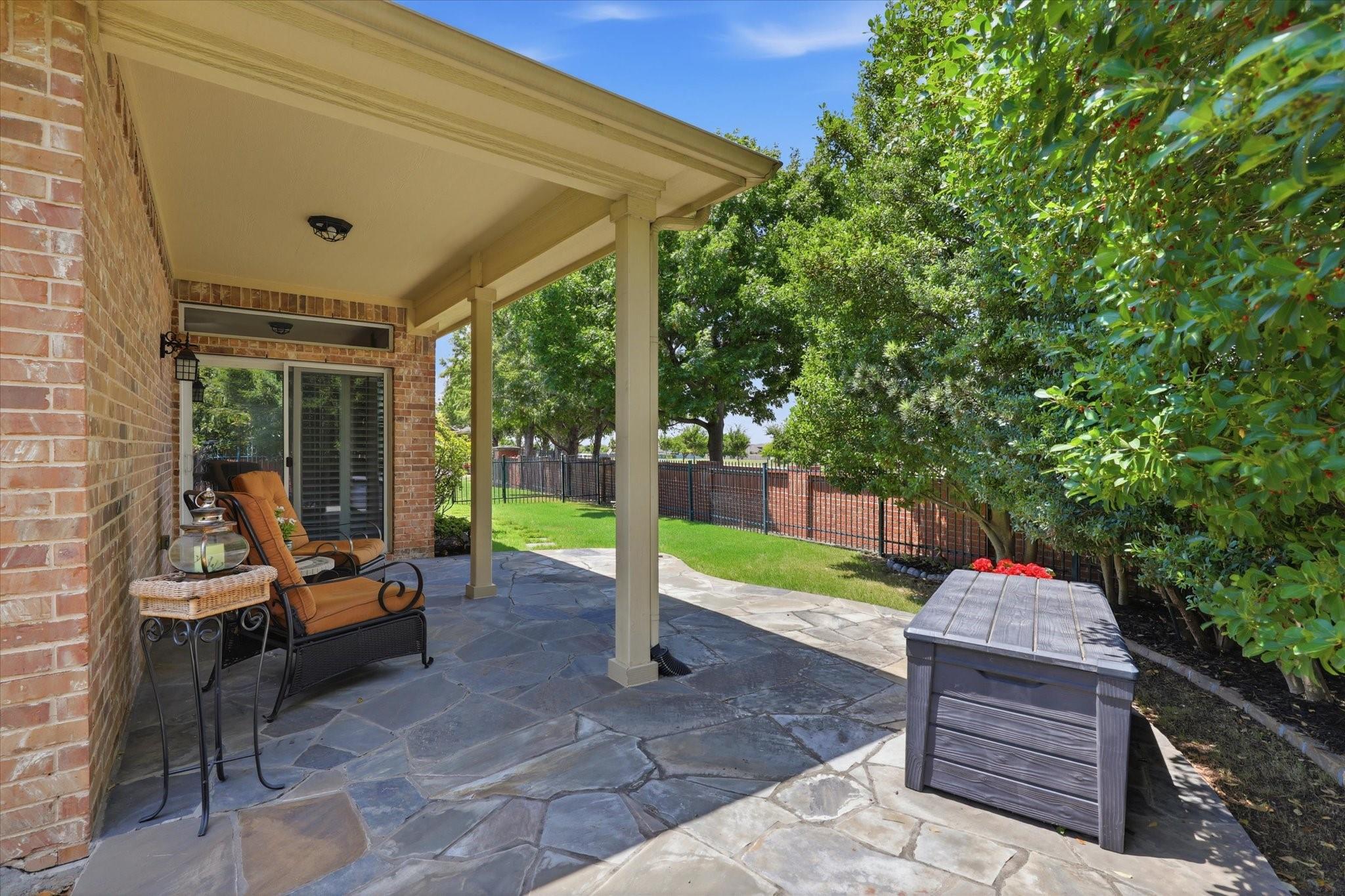 main property photo 23