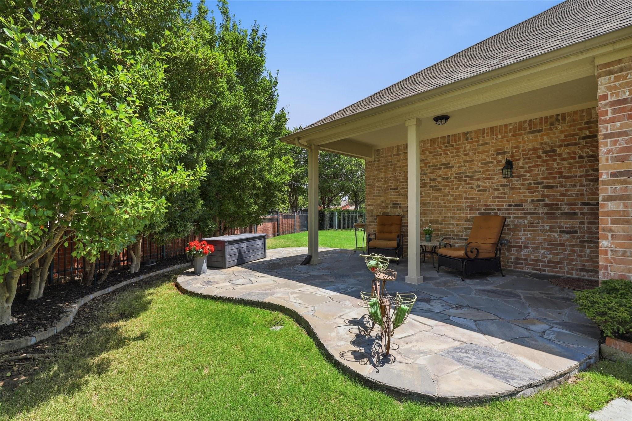 main property photo 24