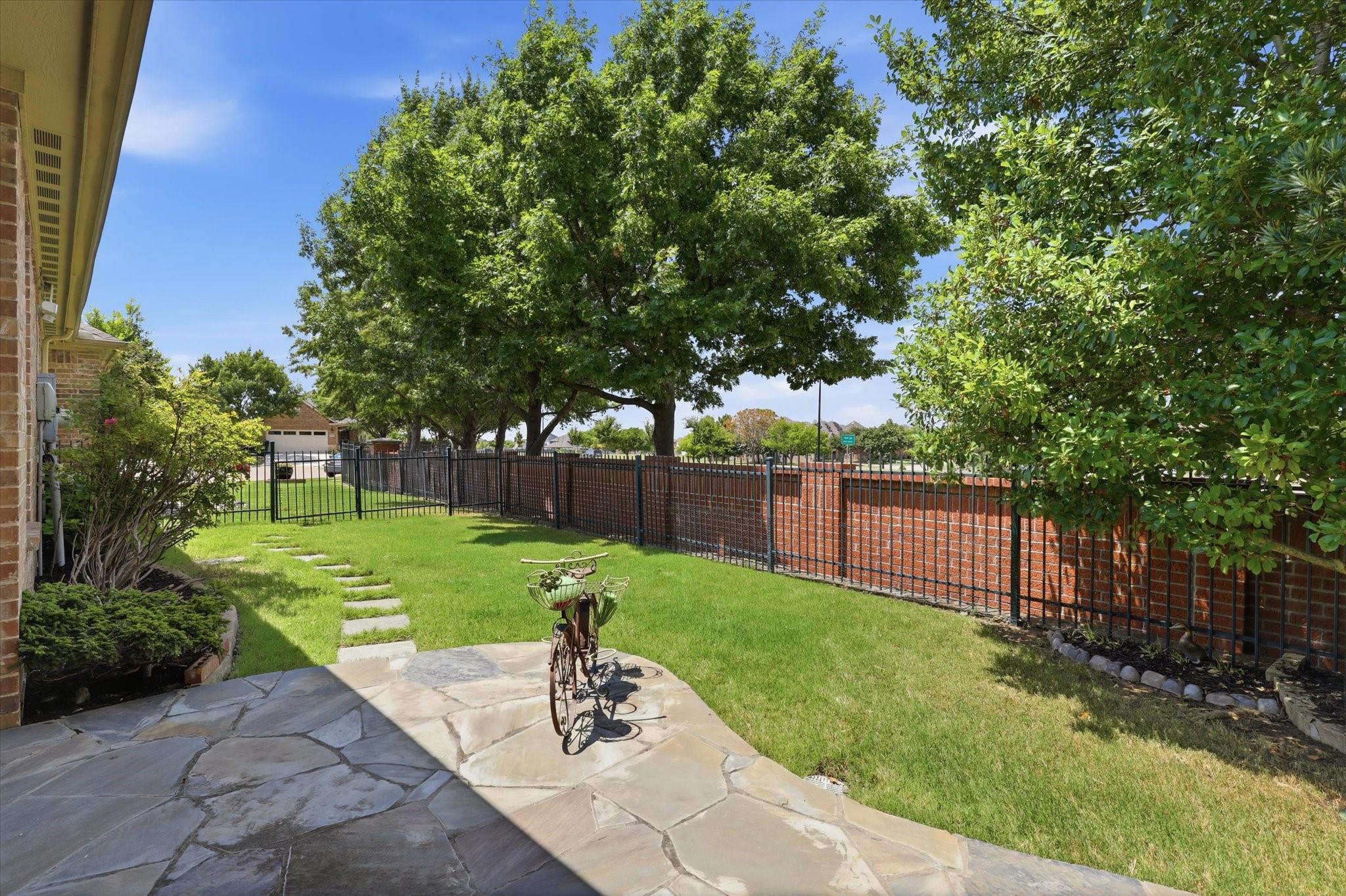 main property photo 25