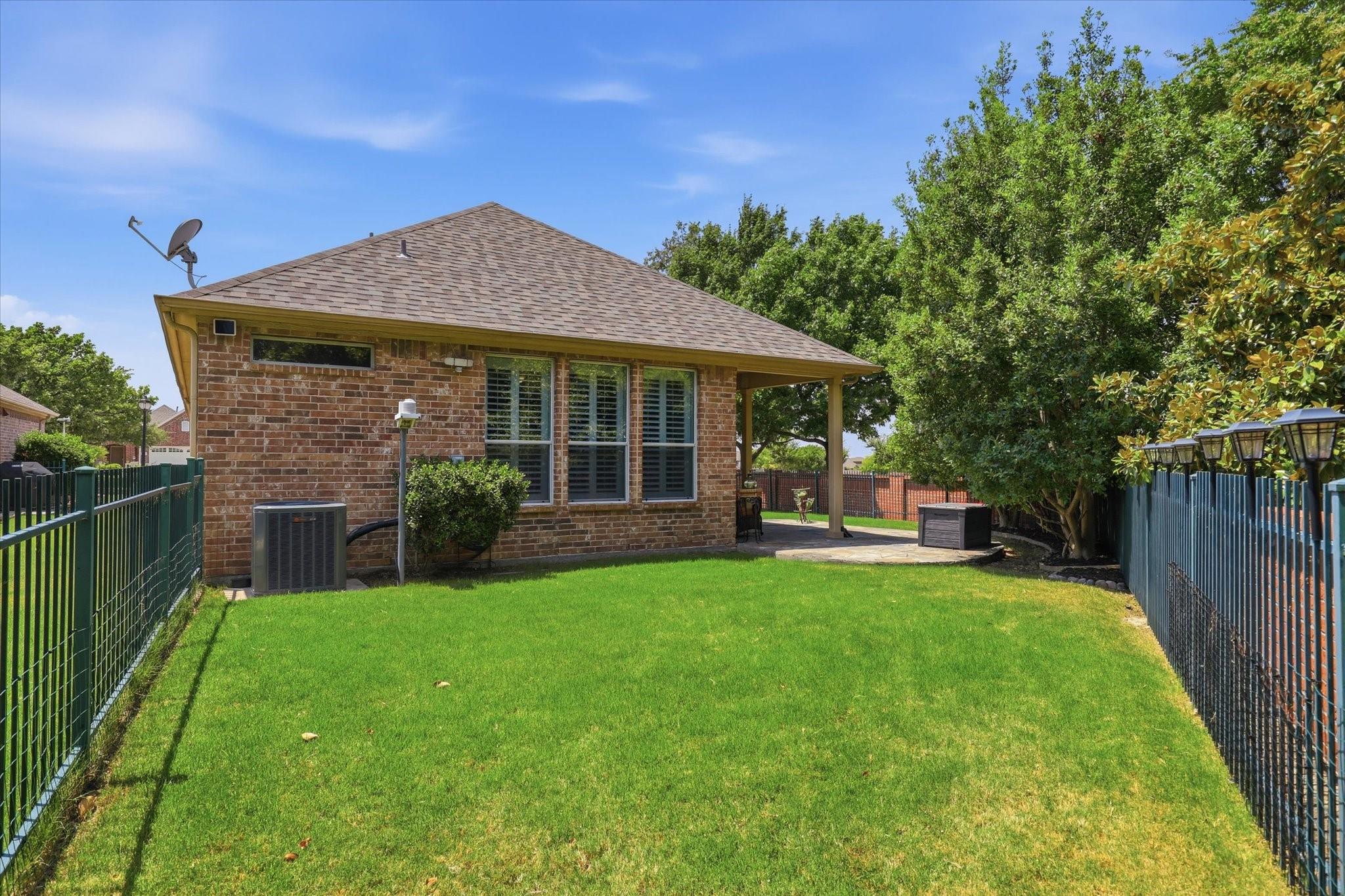 main property photo 28