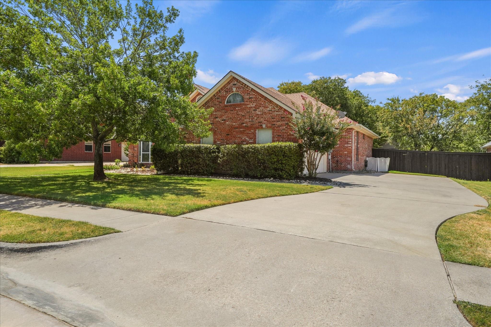 main property photo 30