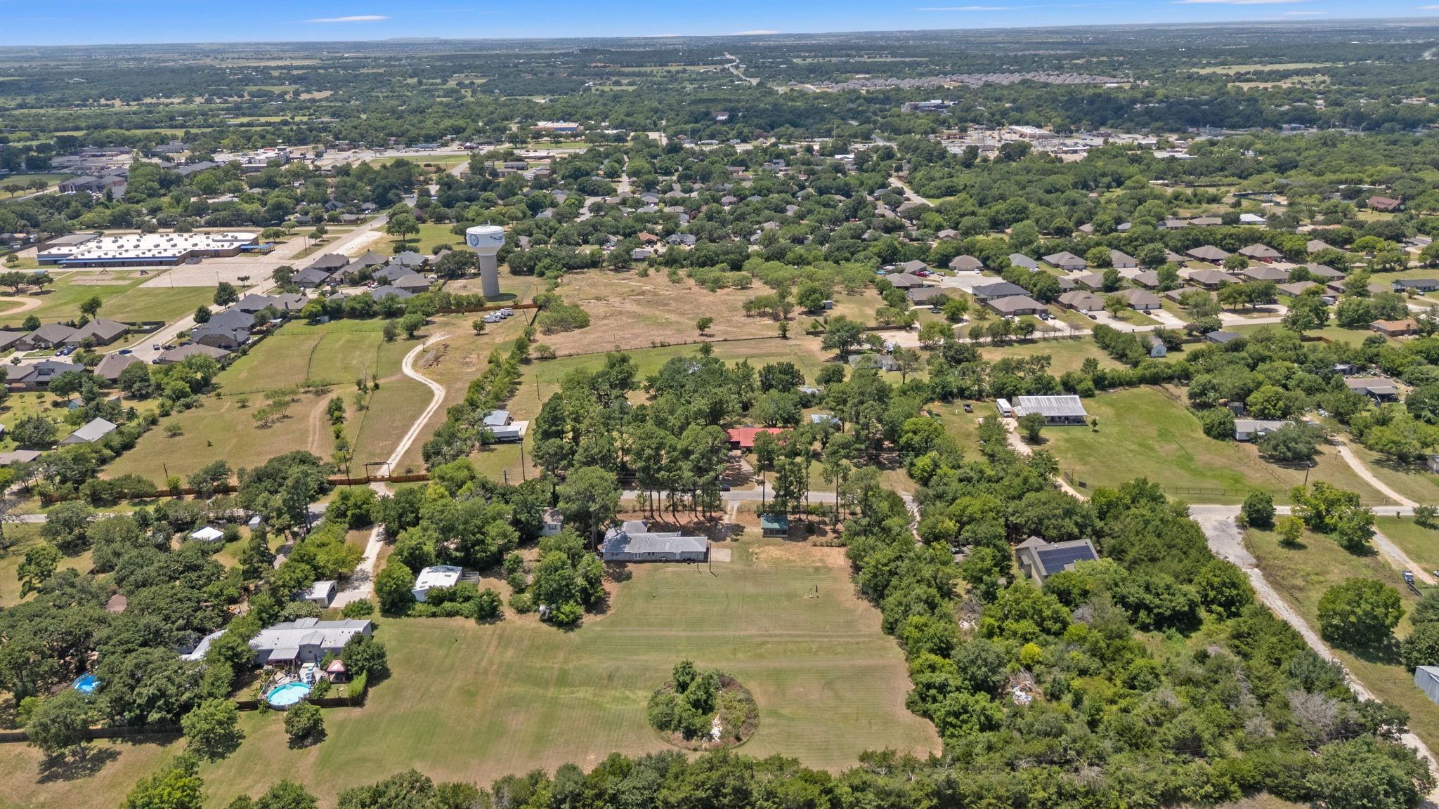main property photo 3