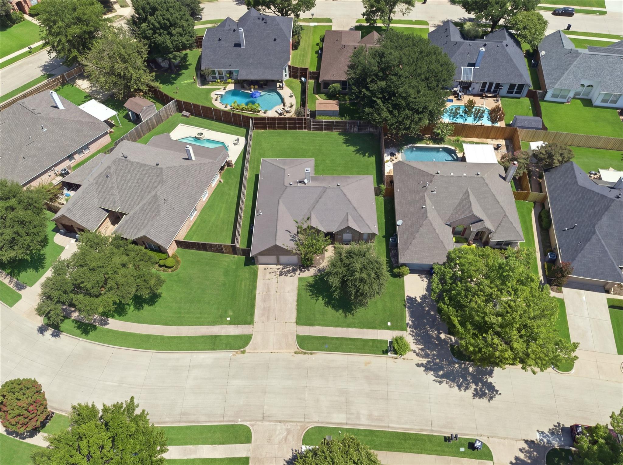 main property photo 34