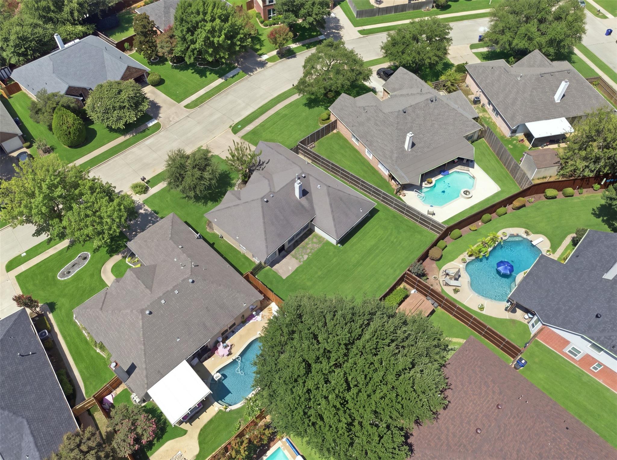 main property photo 36