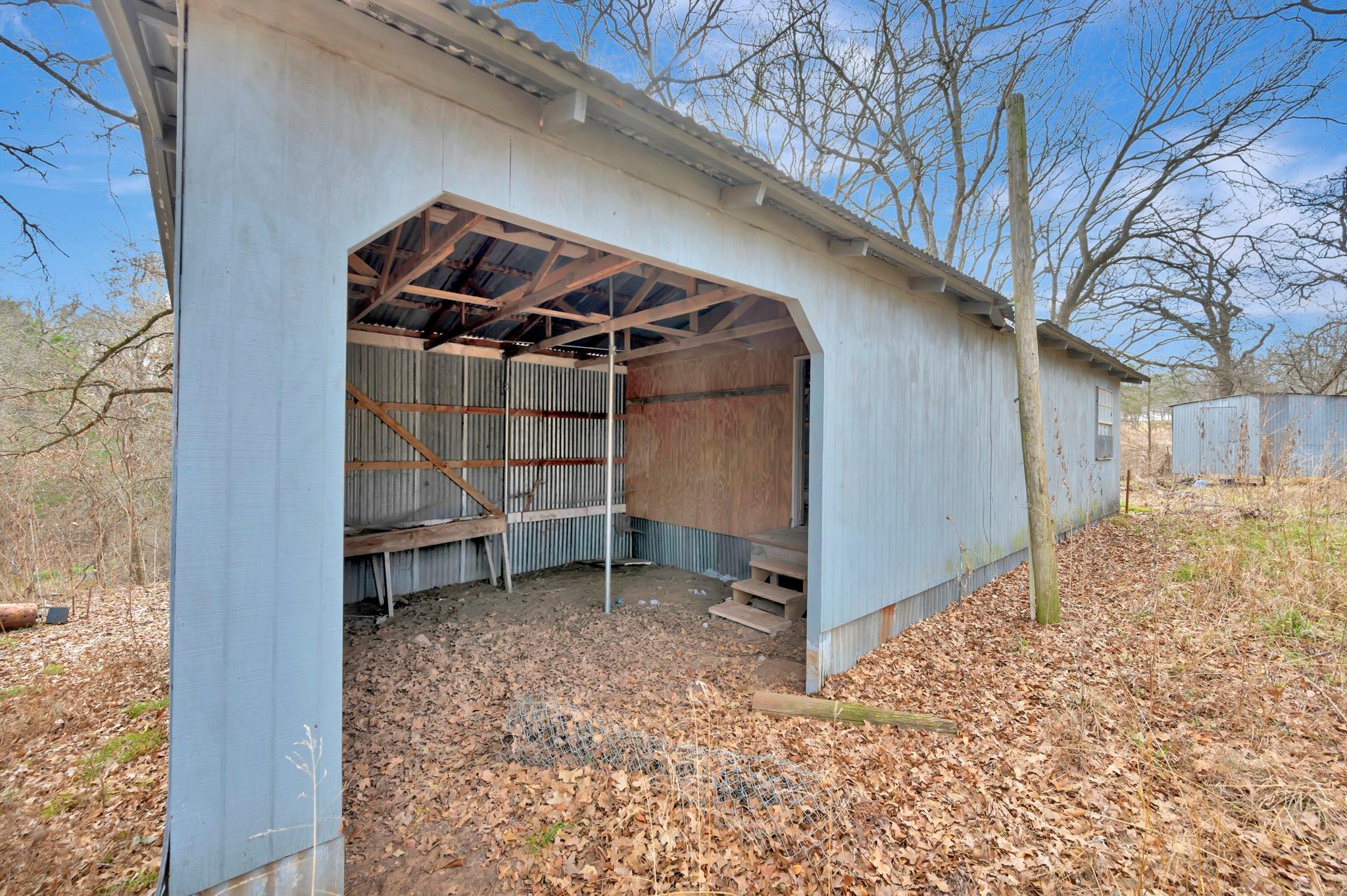 main property photo 33