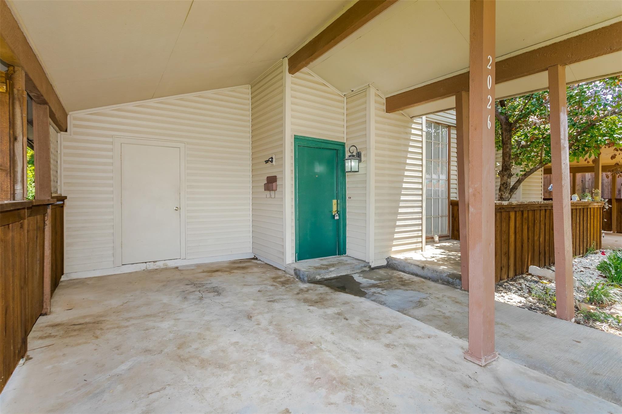 main property photo 22