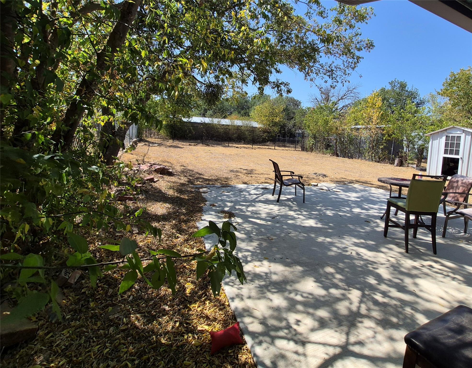 main property photo 17