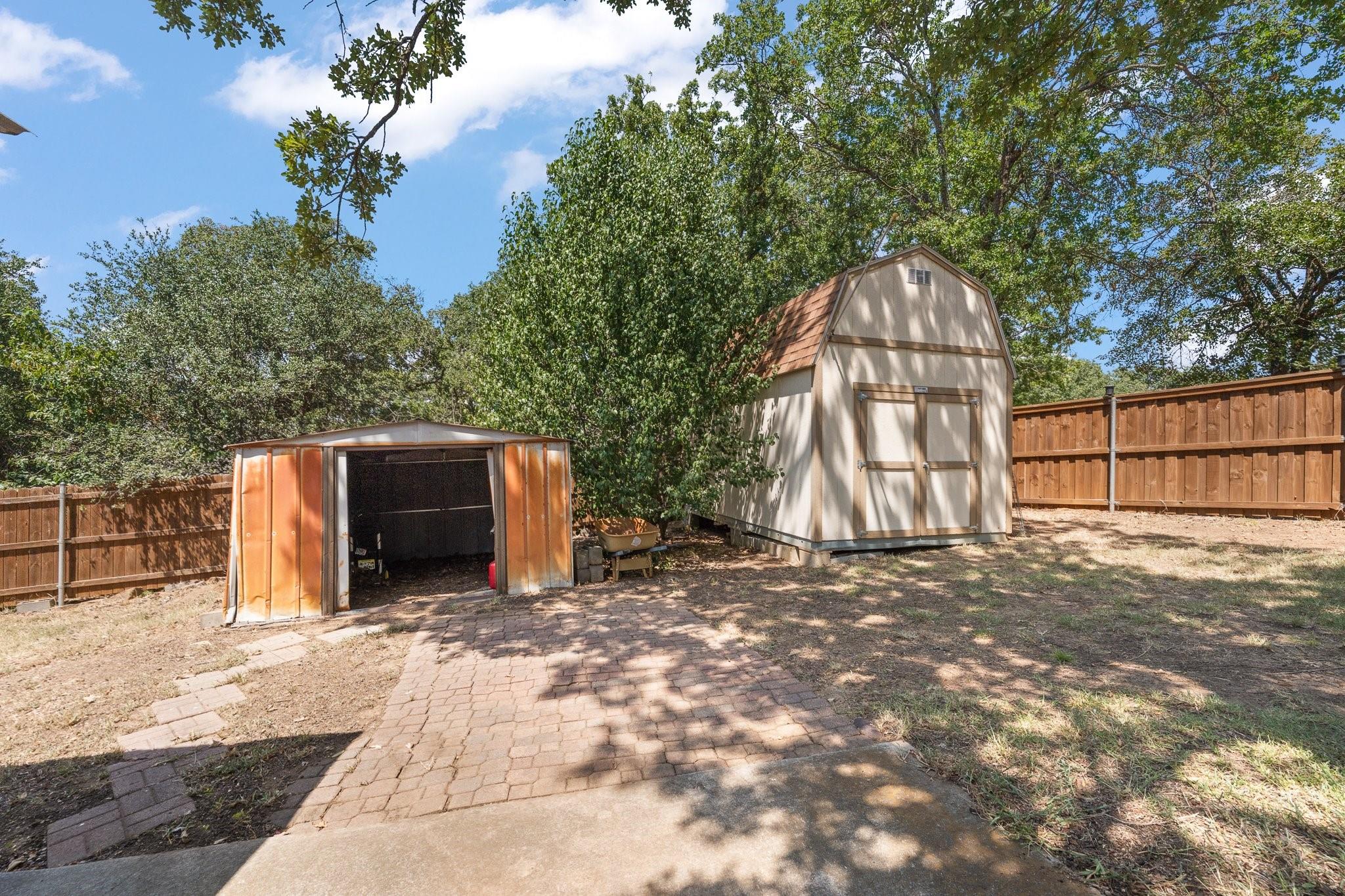 main property photo 22