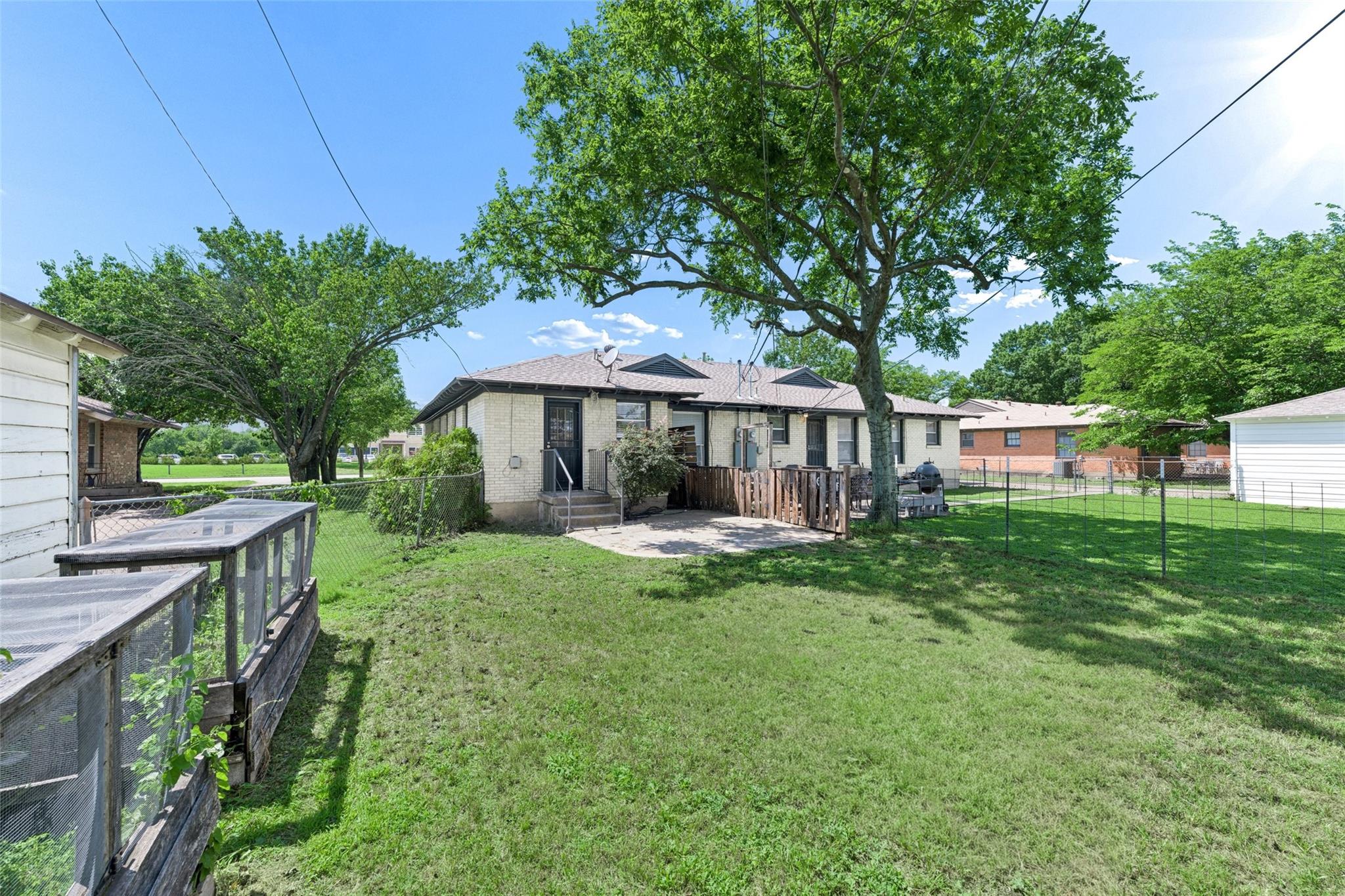 main property photo 22