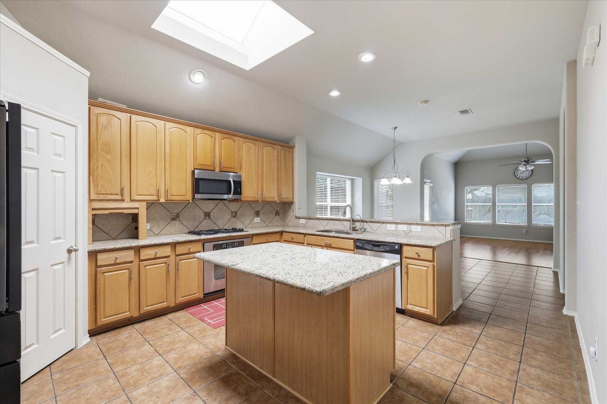 main property photo 16