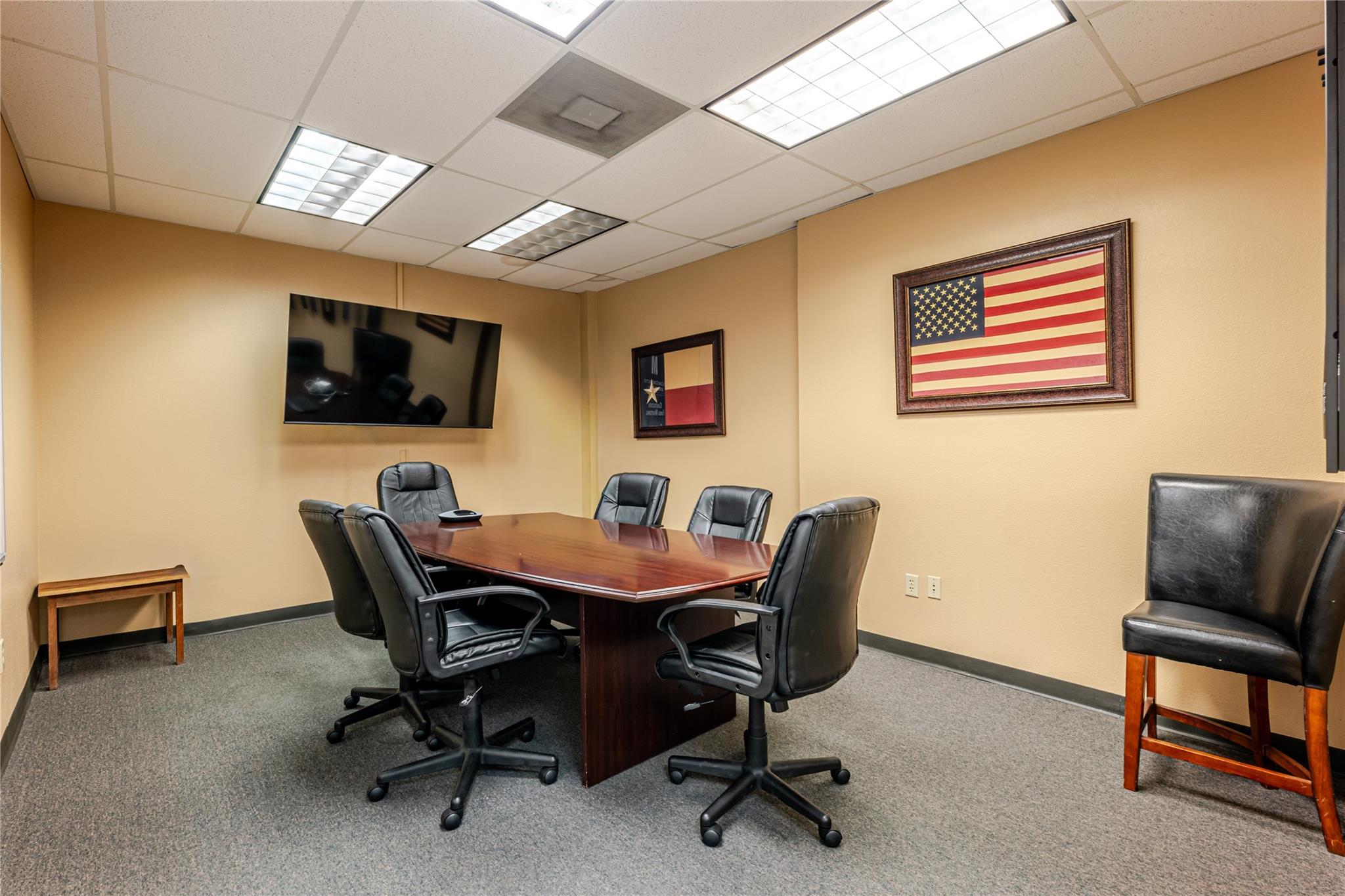 main property photo 7