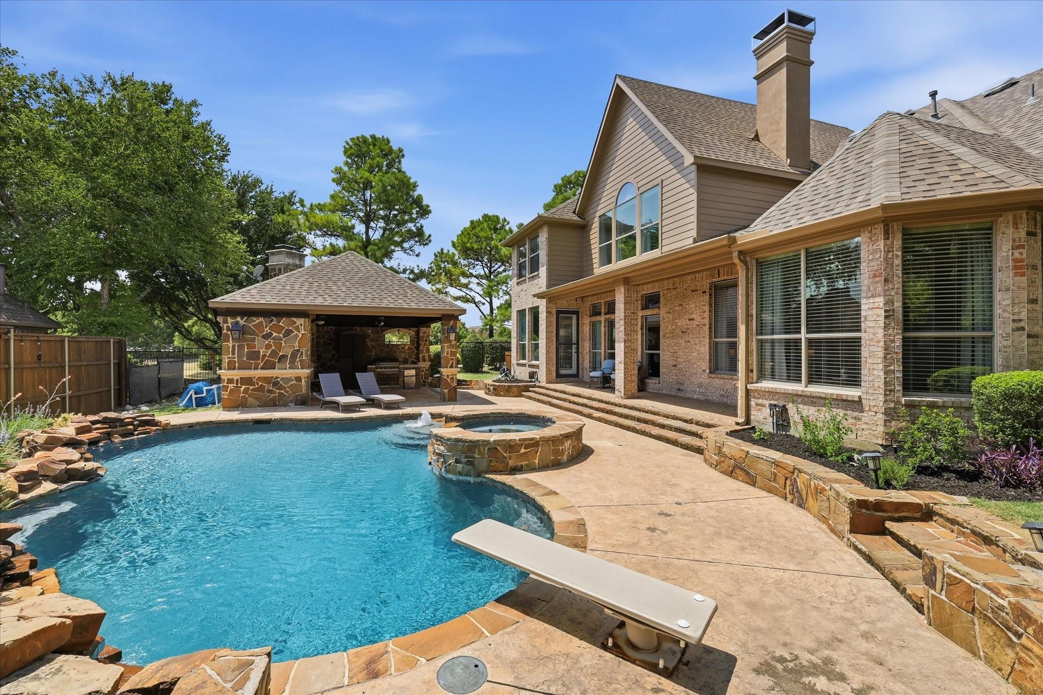 main property photo 37
