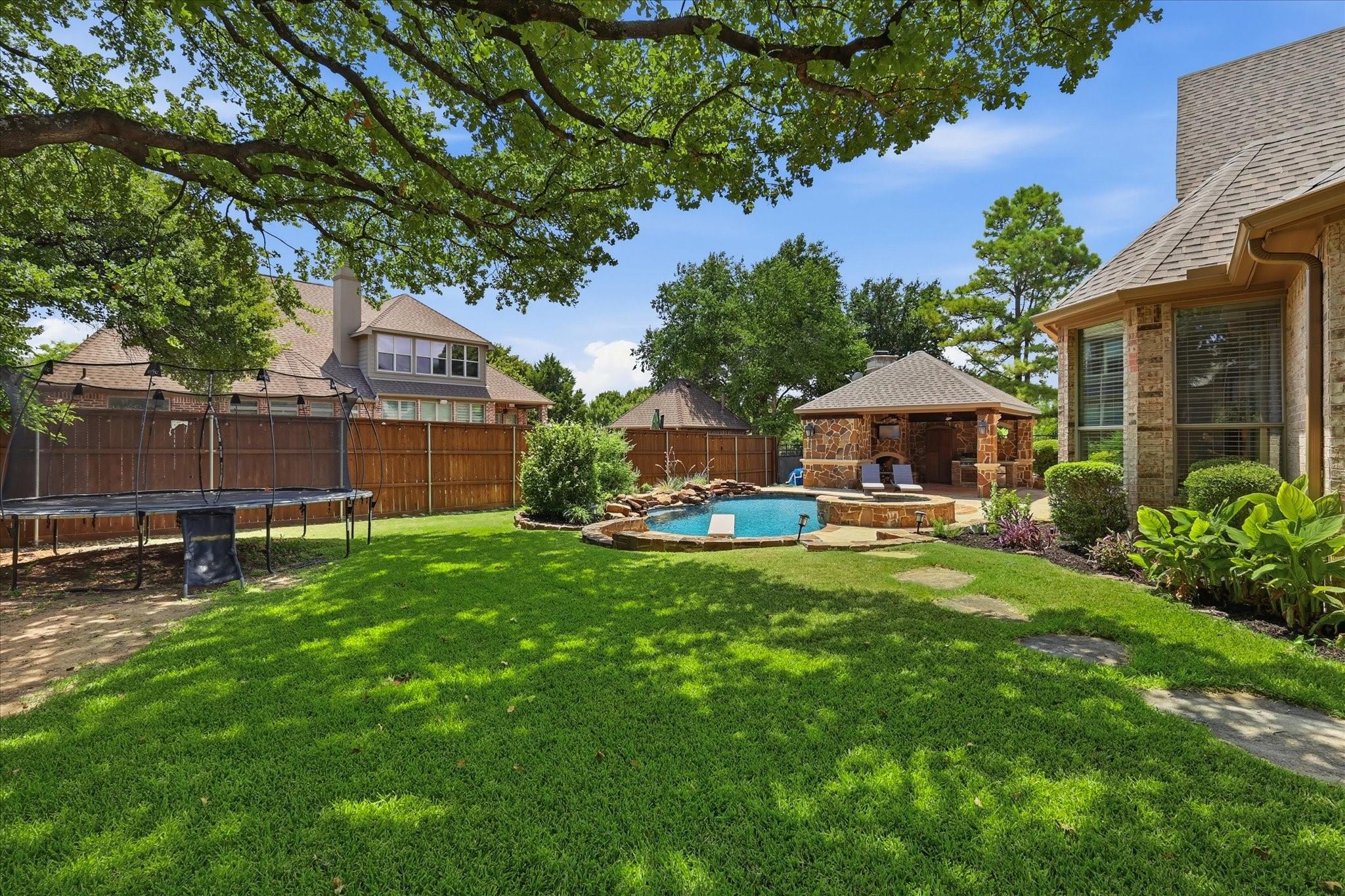 main property photo 38