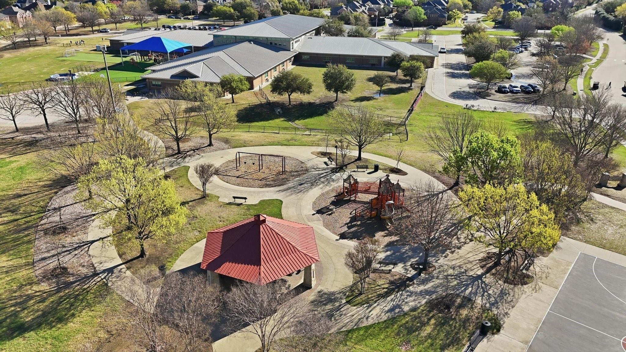 main property photo 30