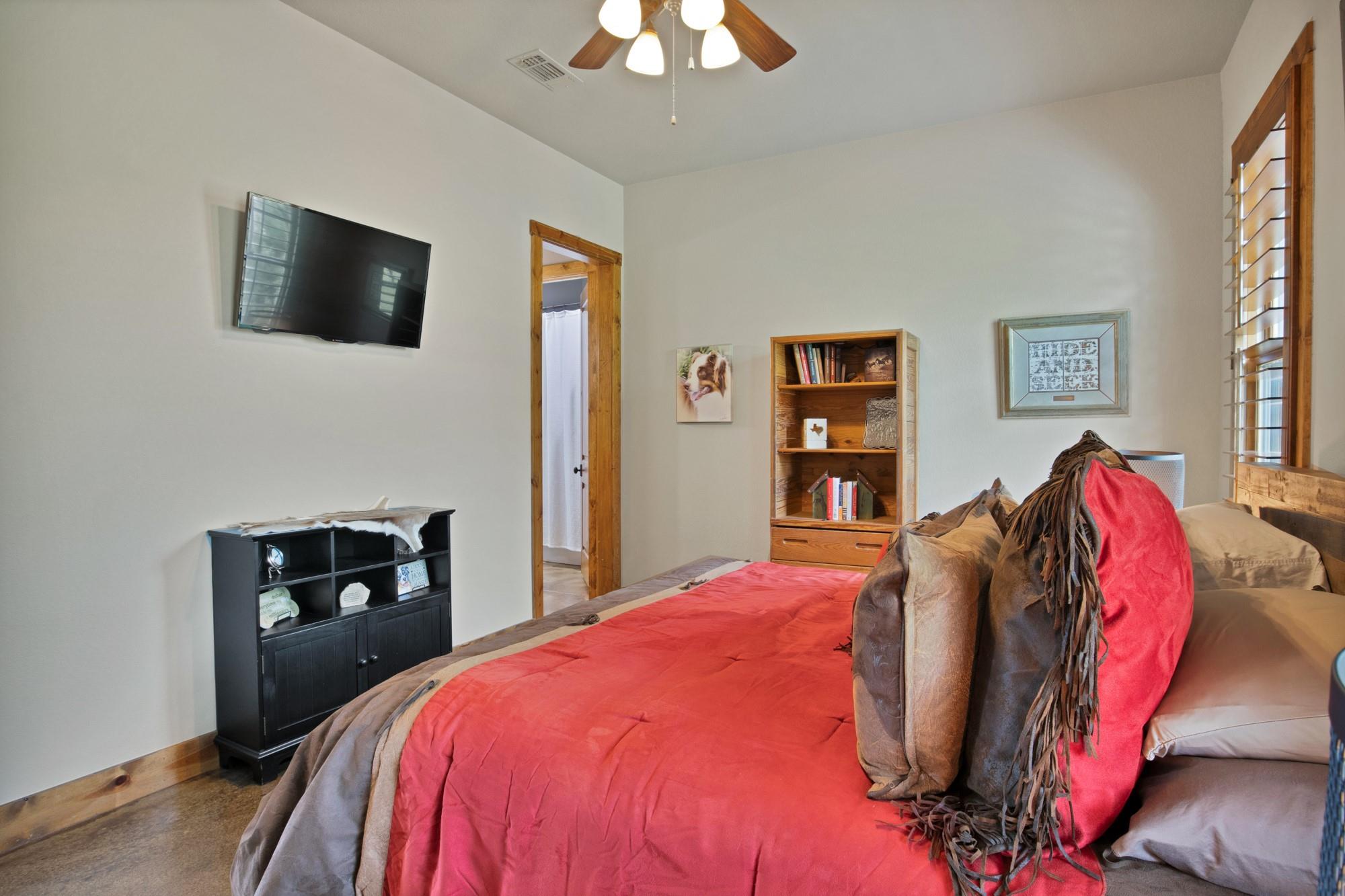 main property photo 26