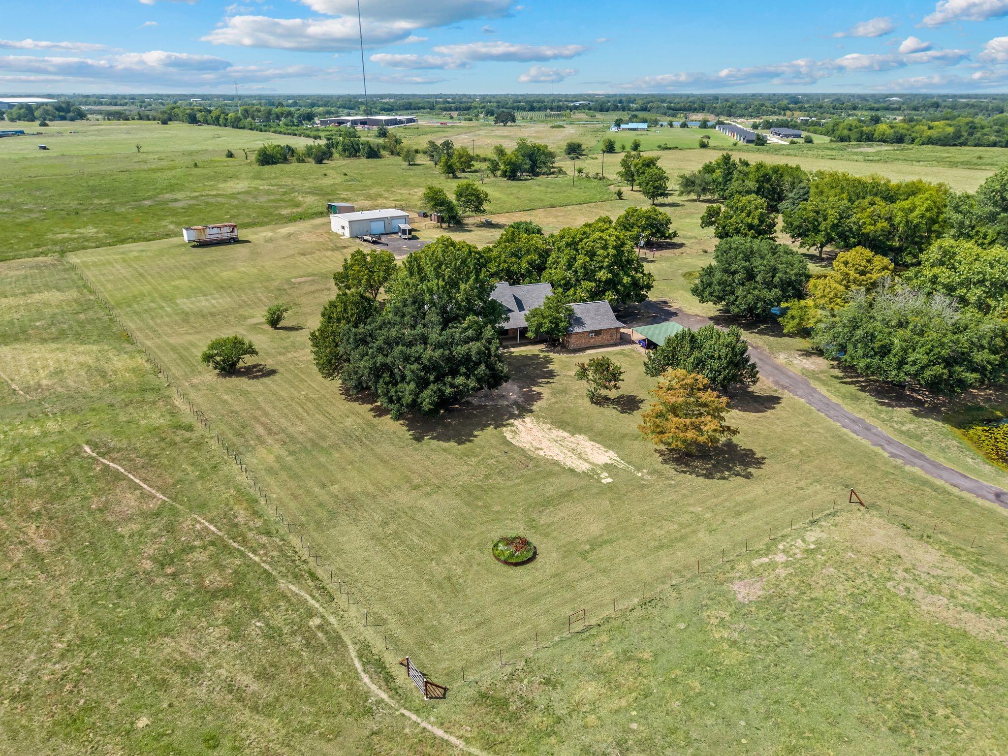main property photo 3