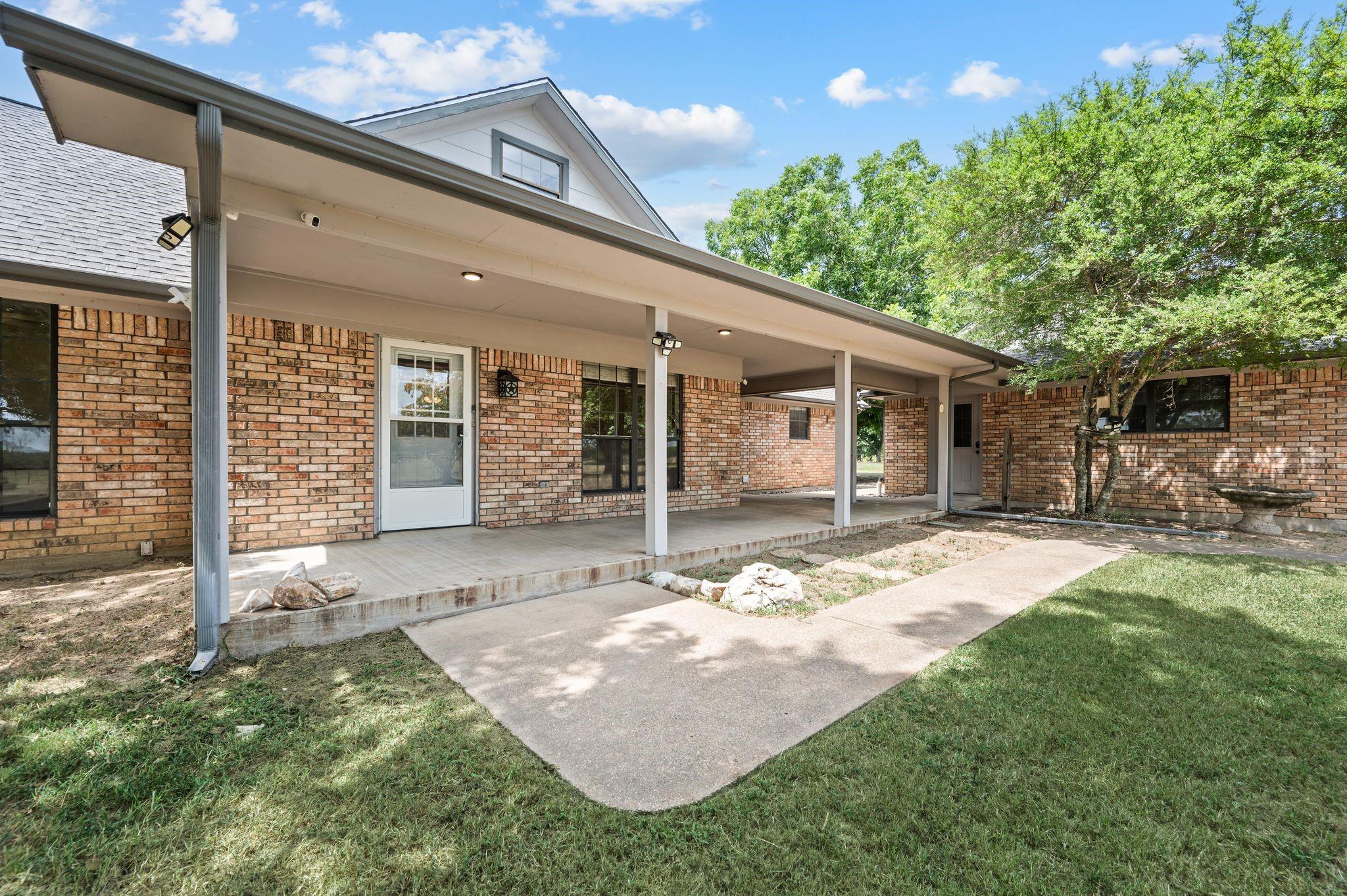 main property photo 7