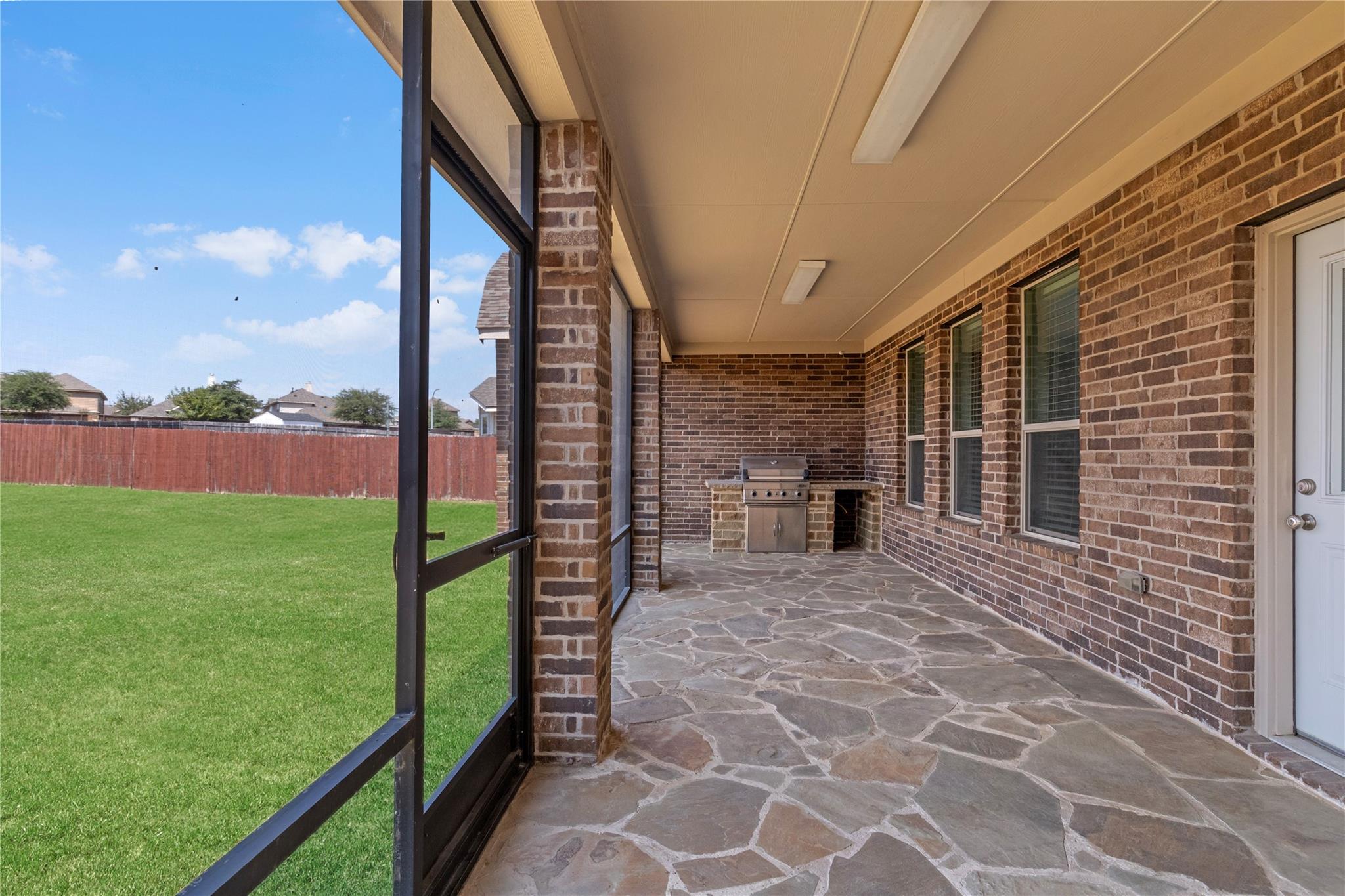 main property photo 33