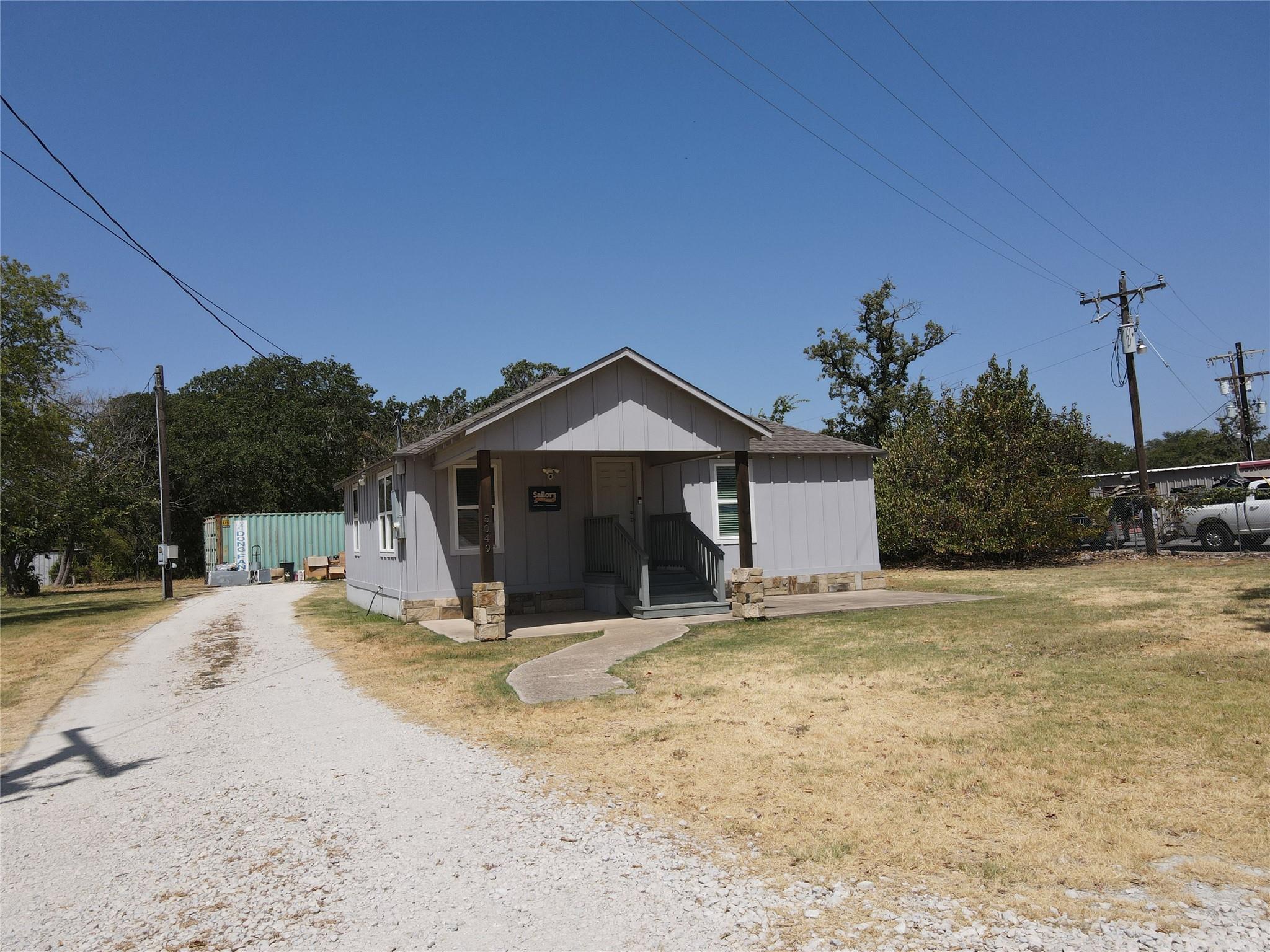 main property photo 18