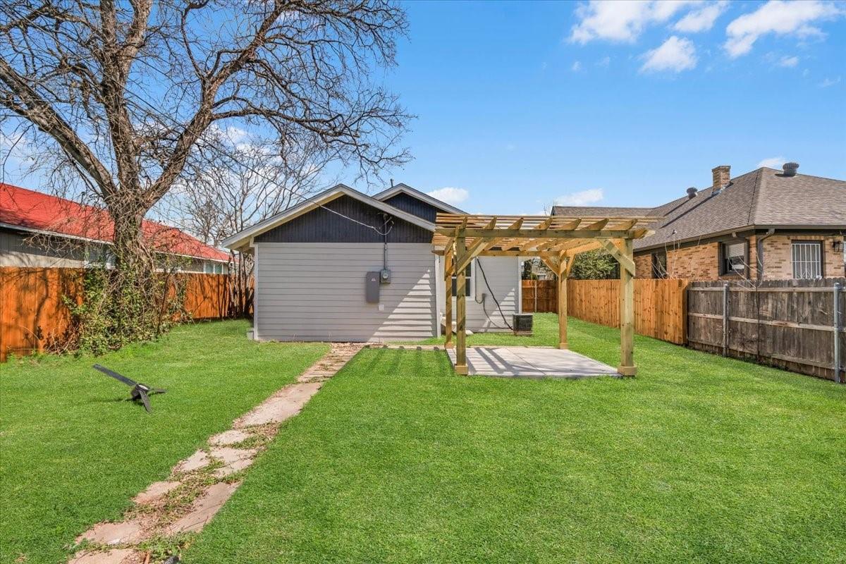 main property photo 20