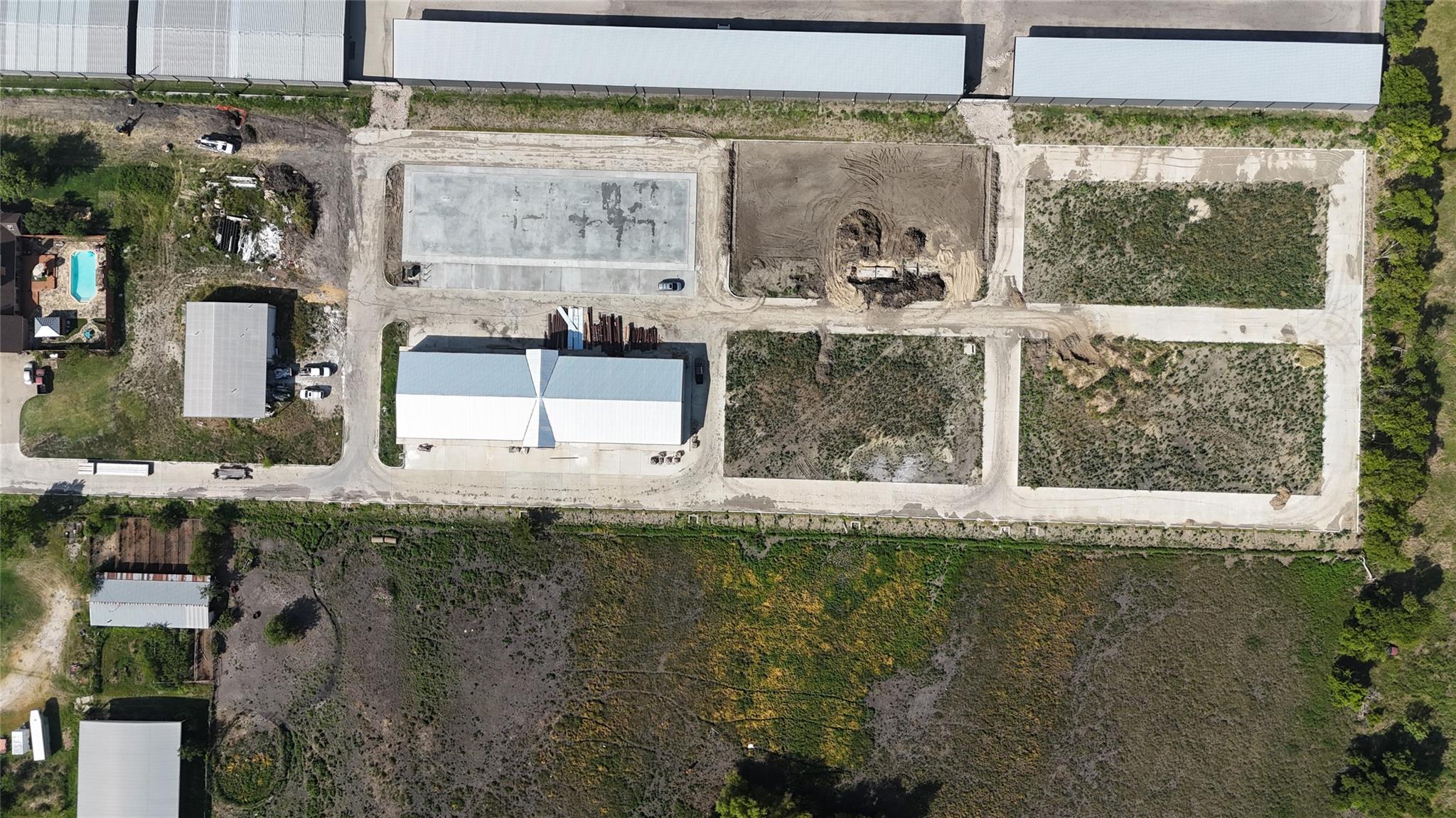 main property photo 8