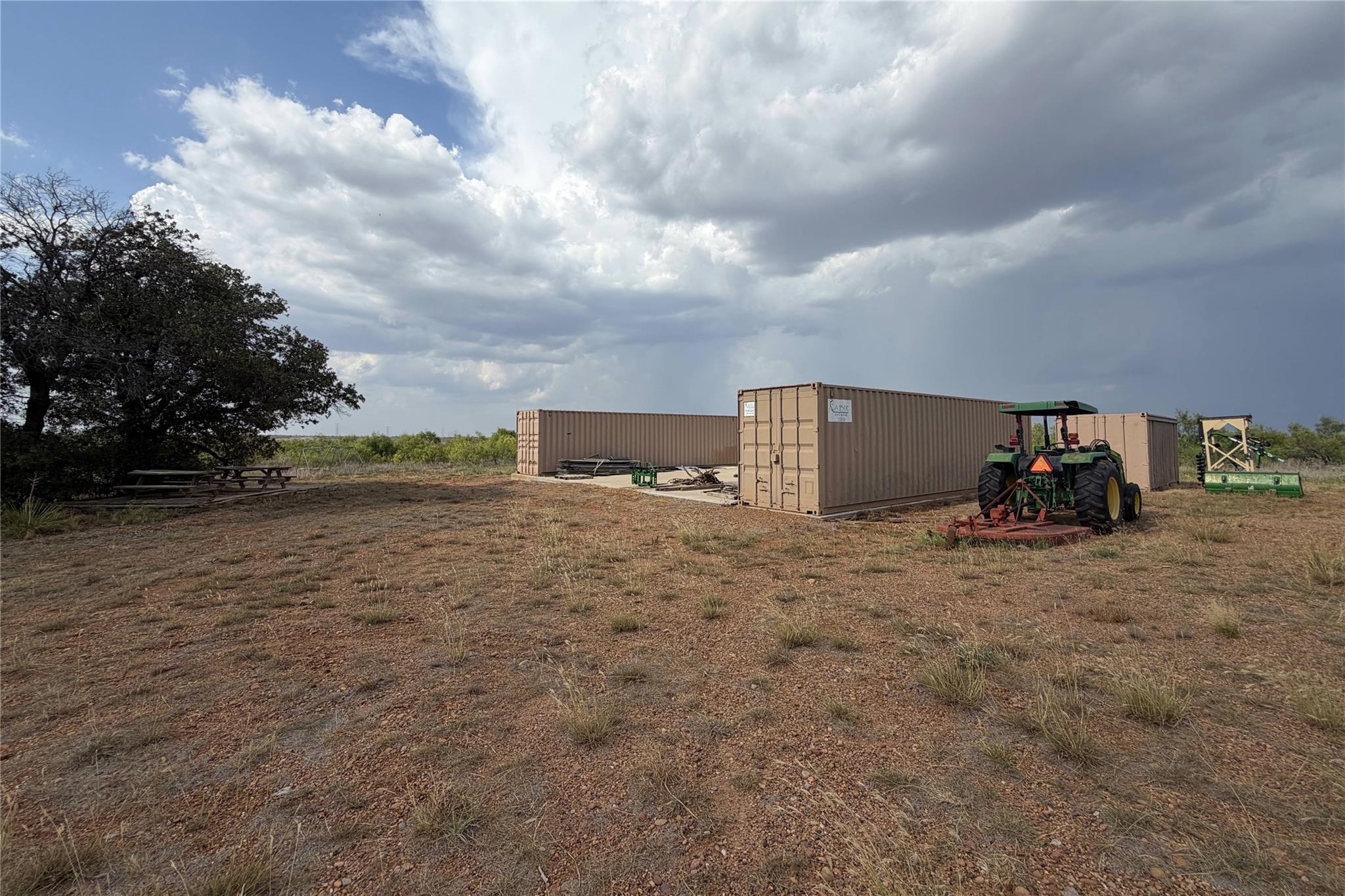 main property photo 16